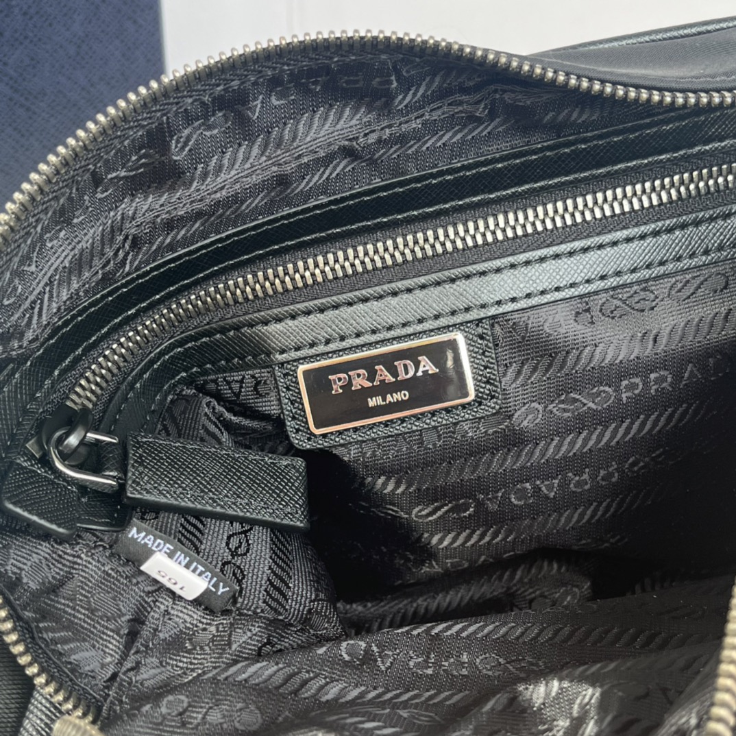 Prada Herren Bags