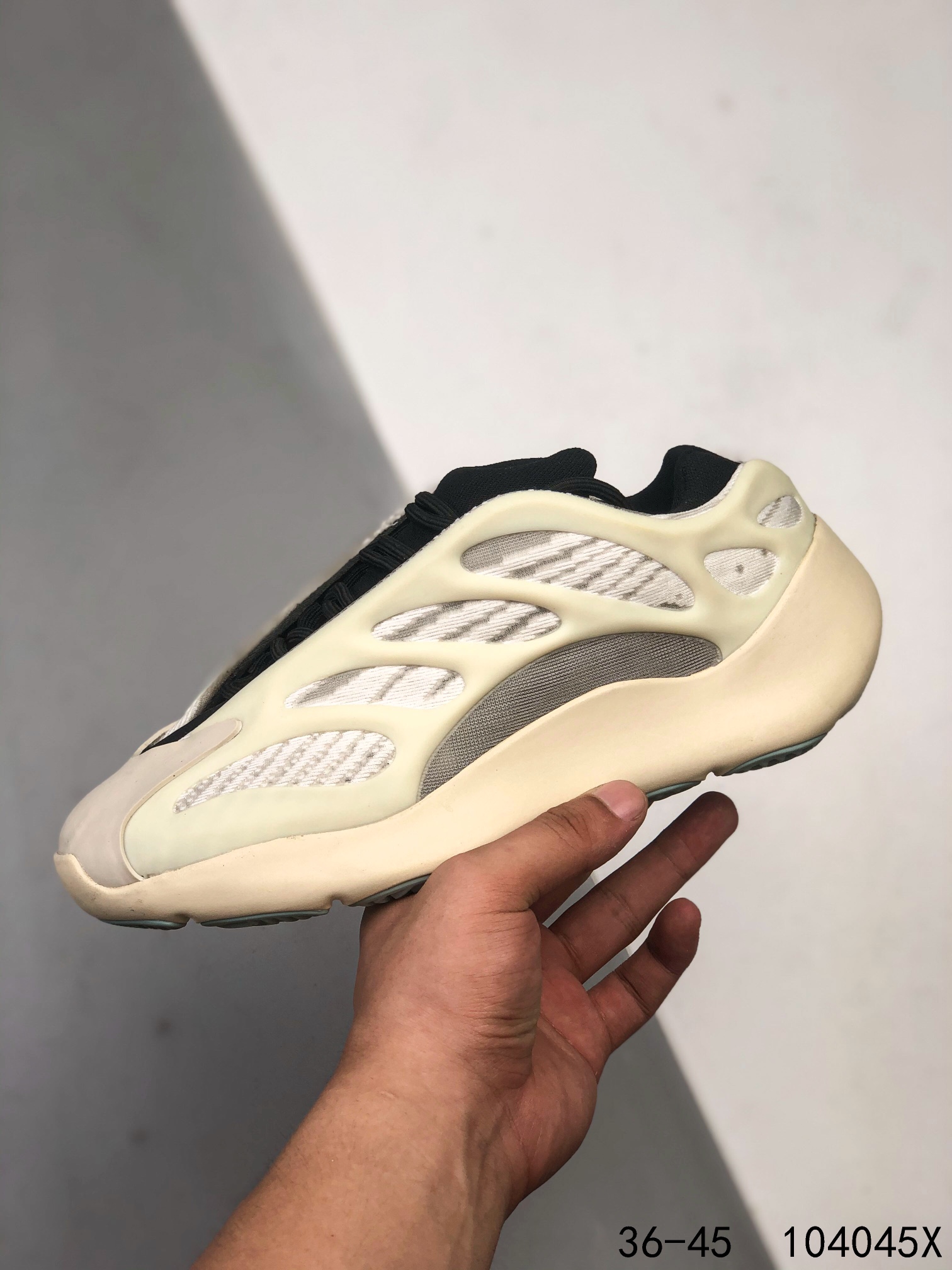 Yeezy 700 V3 Mens/Women's Sneakers Shoes 36 - 45