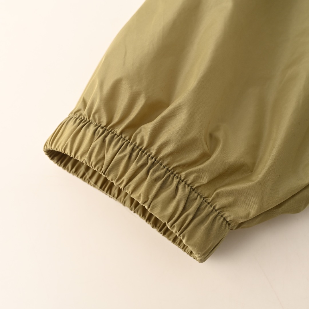 Burberry Unisex Jacket Size S-XL