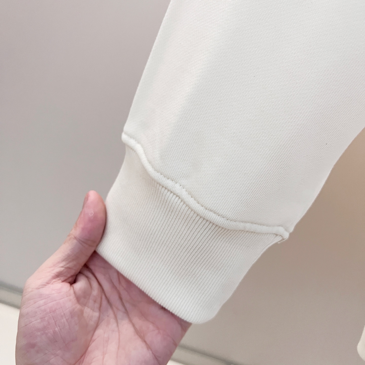 Burberry Unisex Sweatshirt Size S-XL