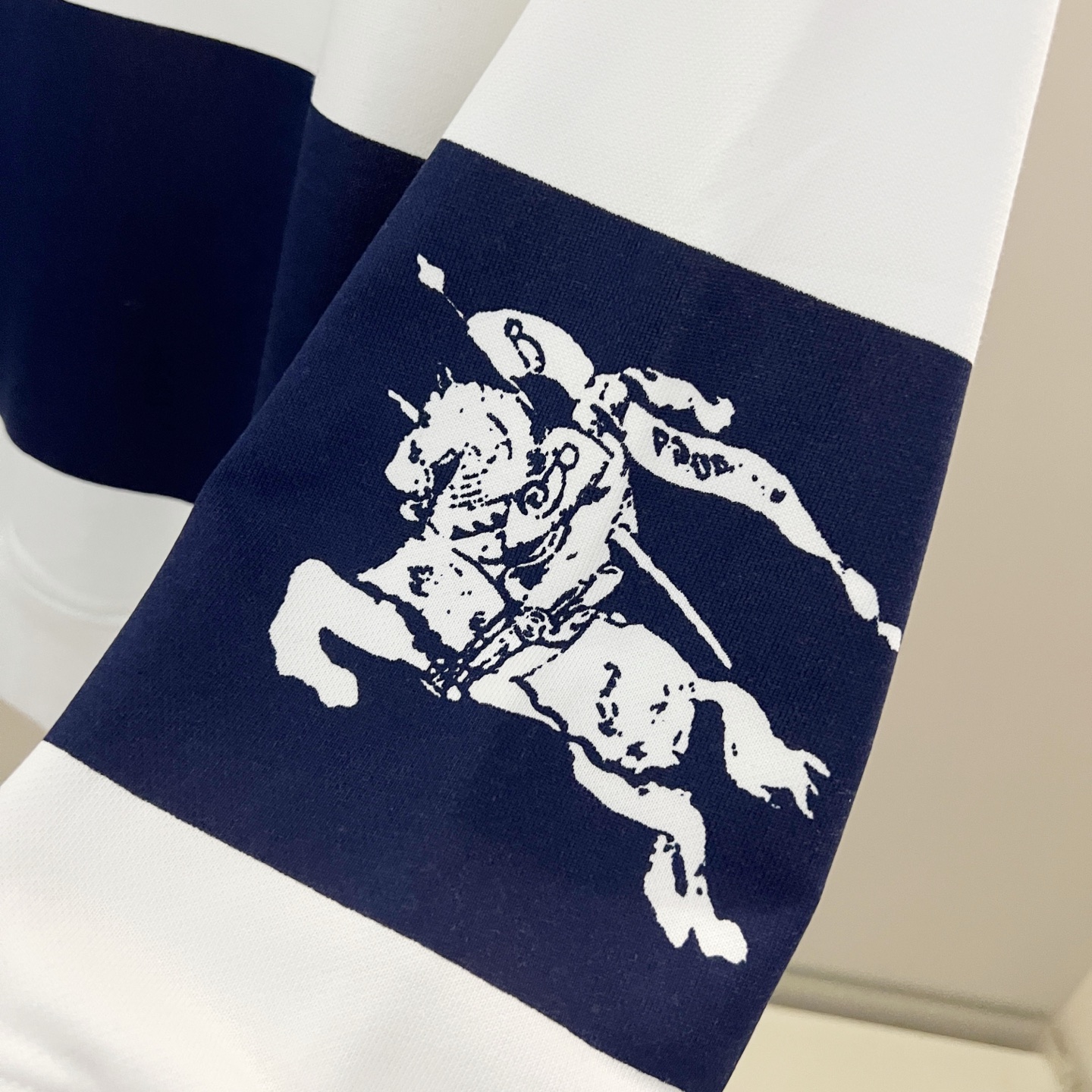 Burberry New Unisex Sweatshirt Size XS-L