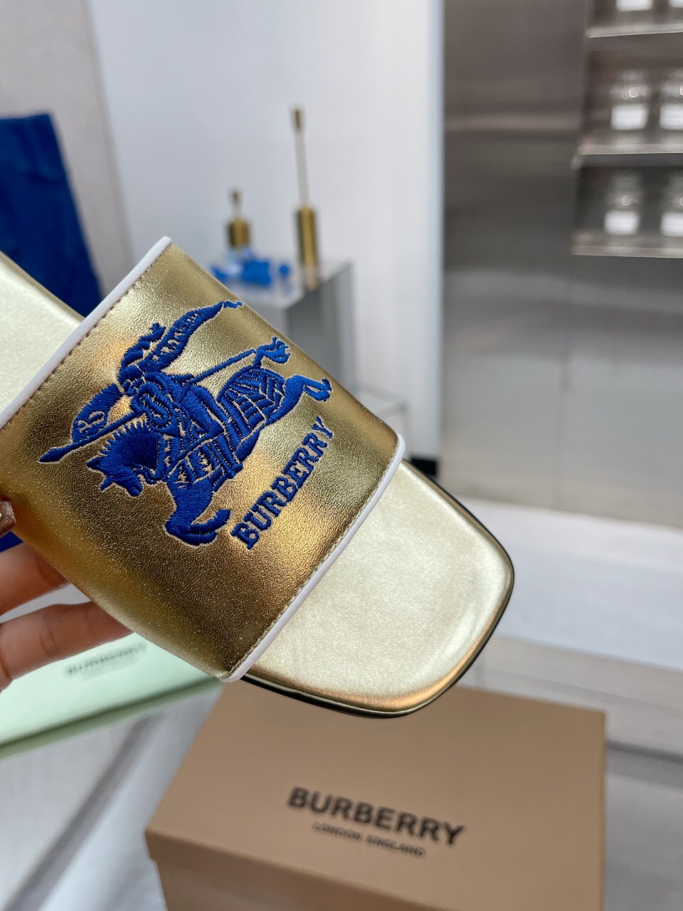 Burberry Women Slippers Size 36-41