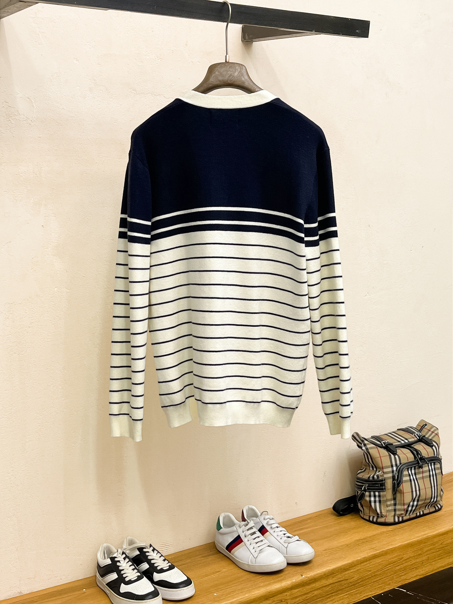 Gucci Unisex Sweatshirt Size M-XXXL