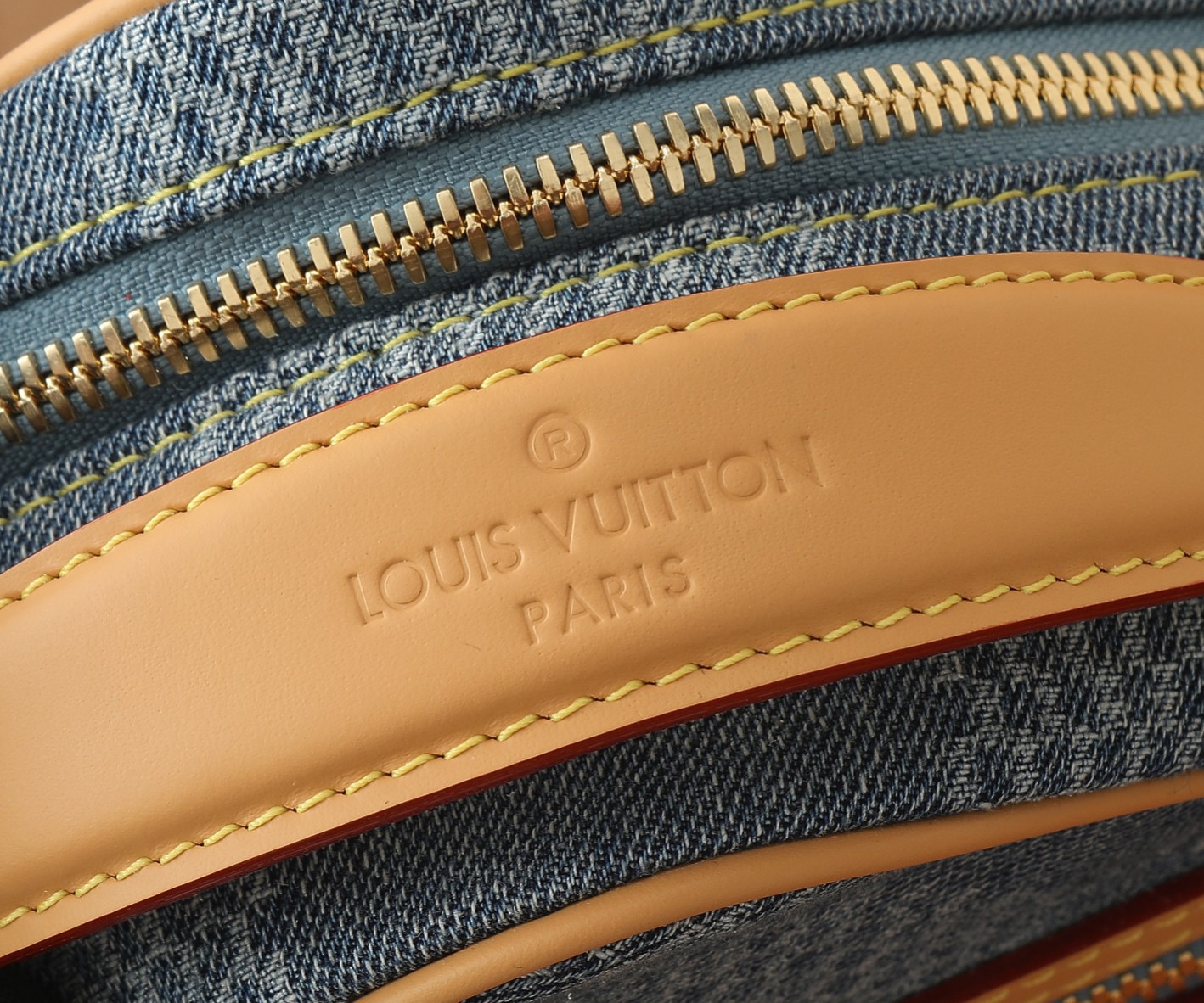 Louis Vuitton N40706 Chess Messenger Shoulder Bags Size 24*24*8cm