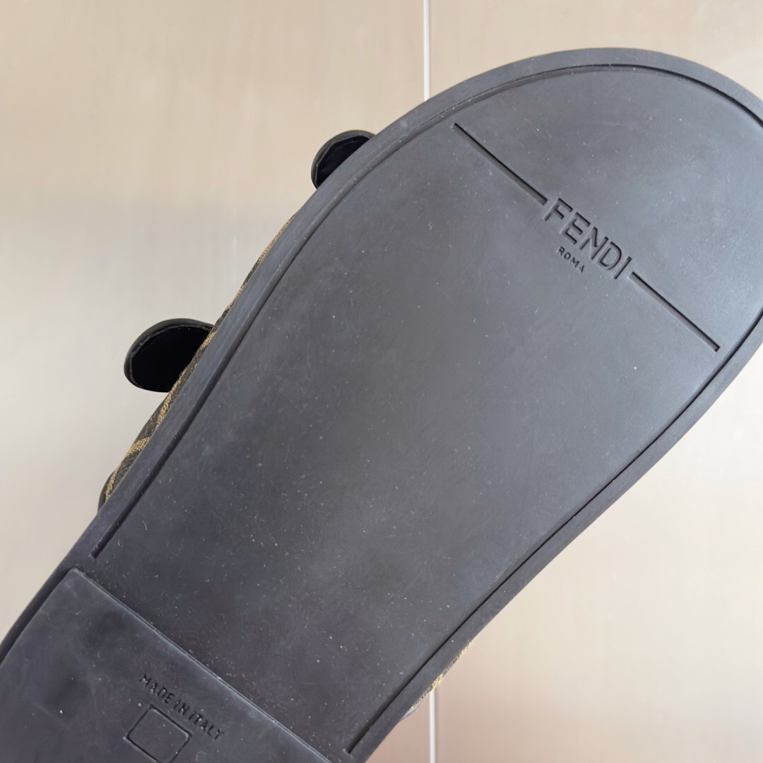 Fendi Slippers Size 36-41