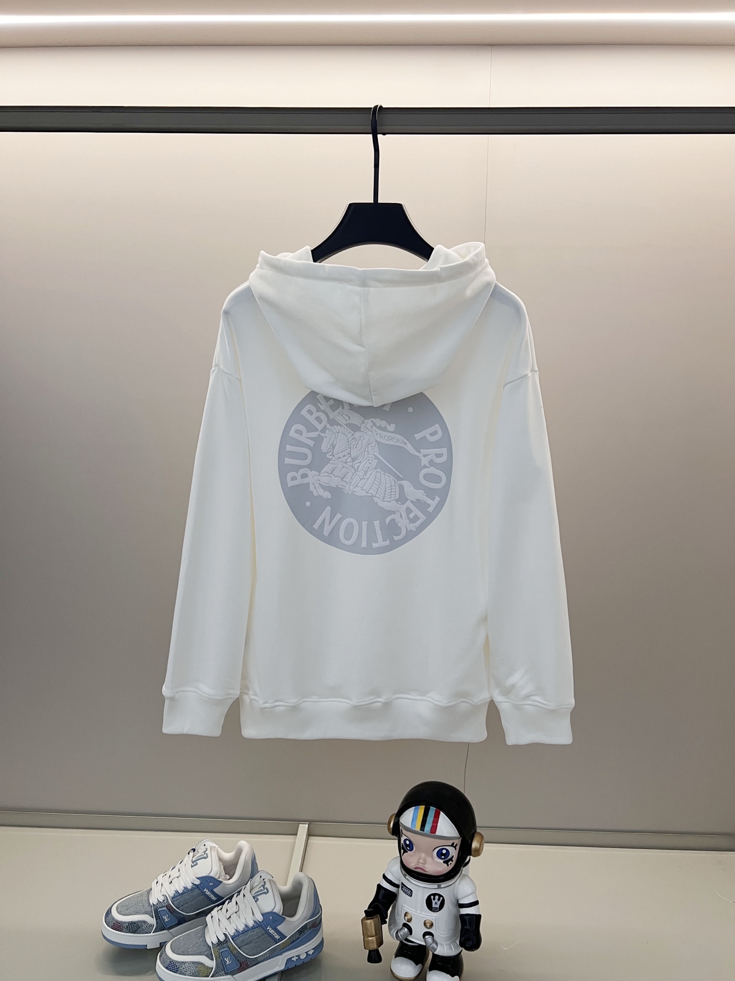 Burberry Unisex Sweatshirt Size S-XL