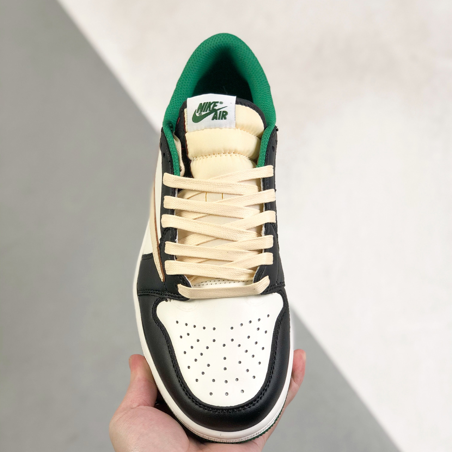 Nike Air Jordan 1 x Travis Scott Low Top Sneaker Shoes Gr. 36-46