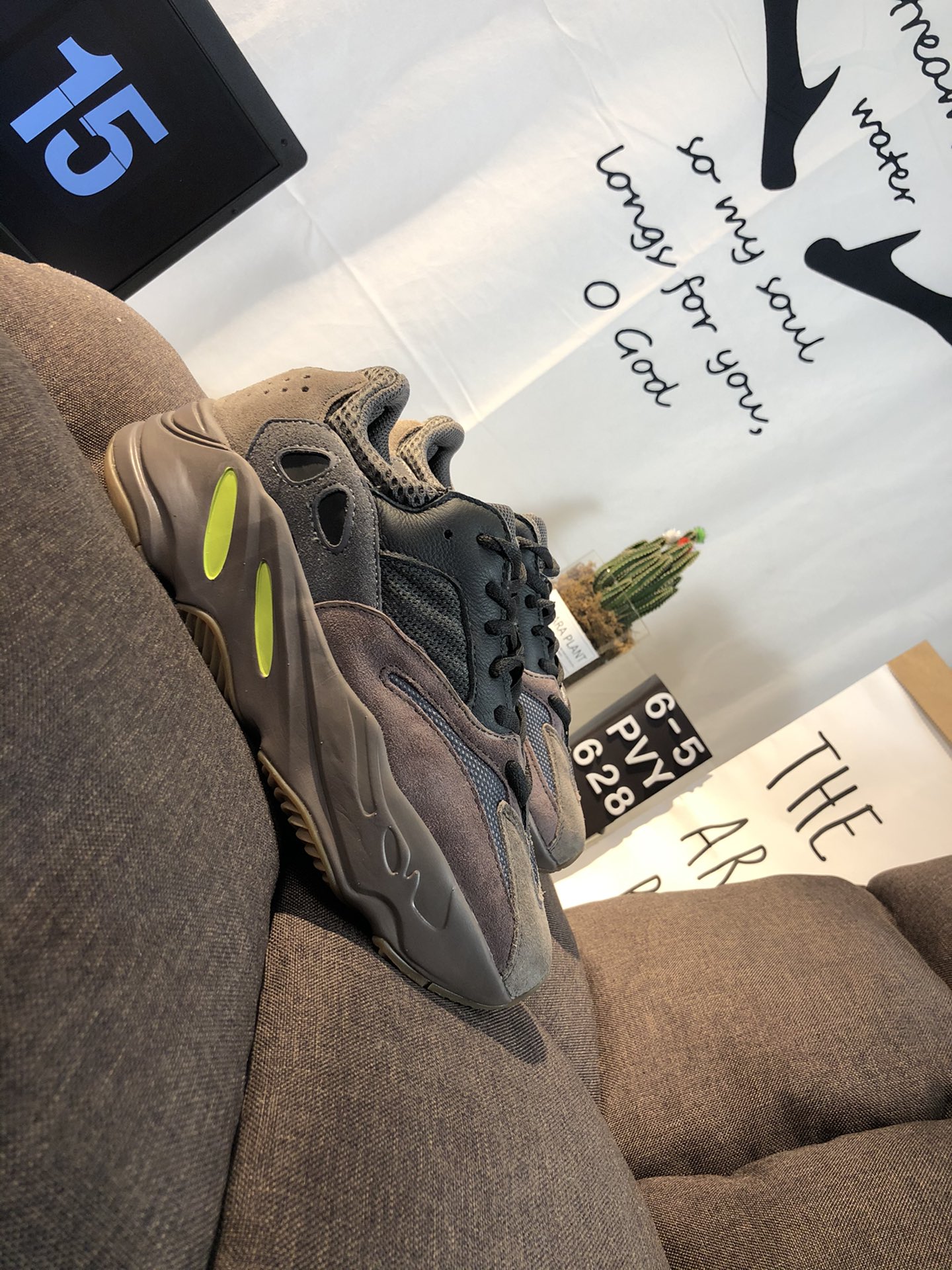 Yeezy 700 Boost Mens/Women's Sneakers Shoes 36 - 45