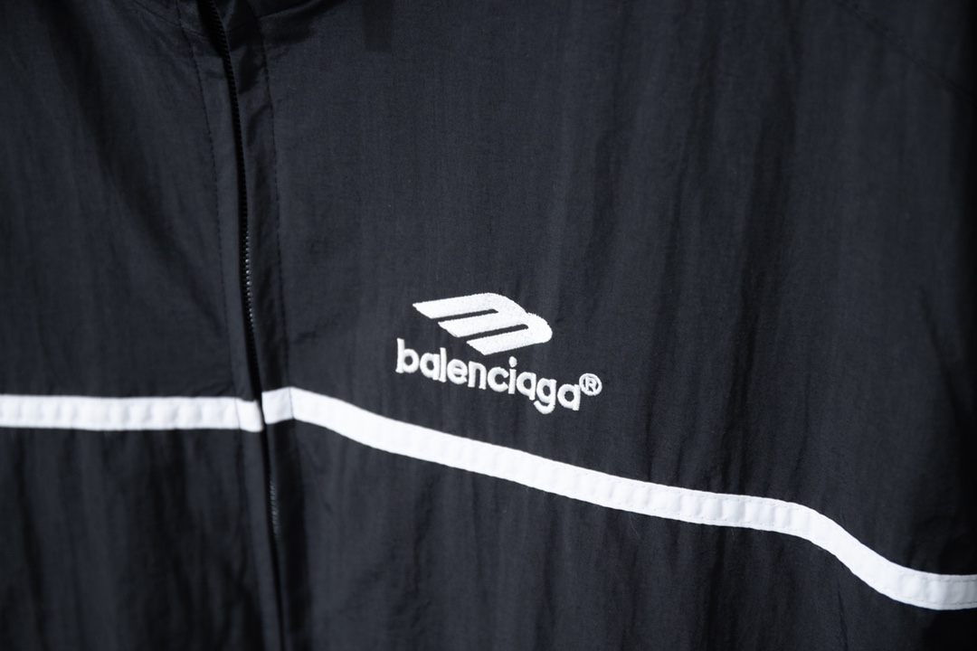 Balenciaga Waterproof jacket Size S-XL