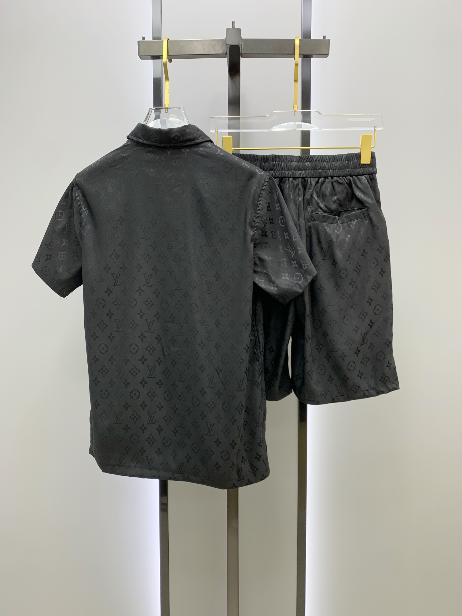 Louis Vuitton Sommeranzug Size M-XXL