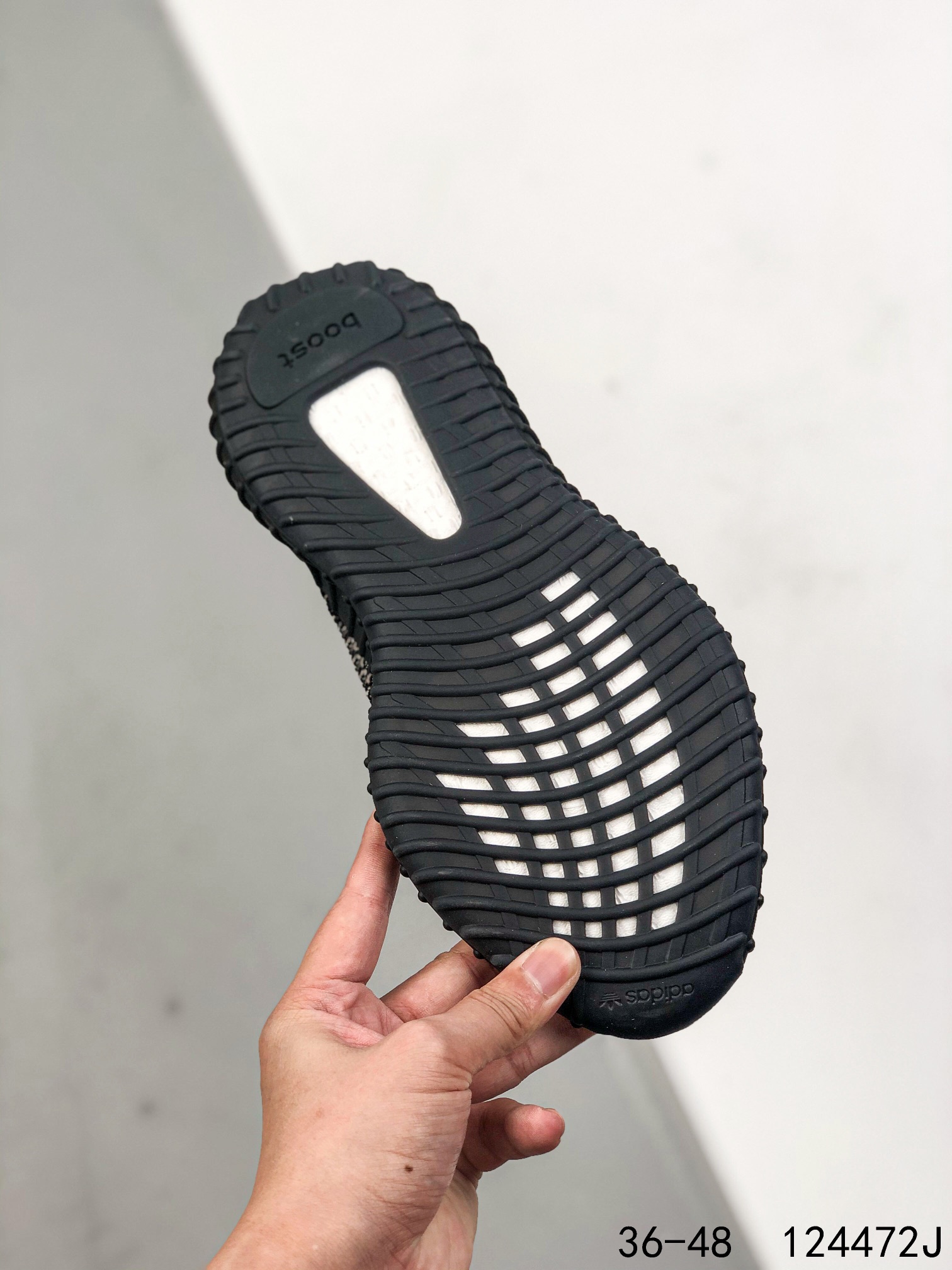 Yeezy 350 Boost 350 V2 Mens/Women Sneakers Shoes Black1 36 - 45