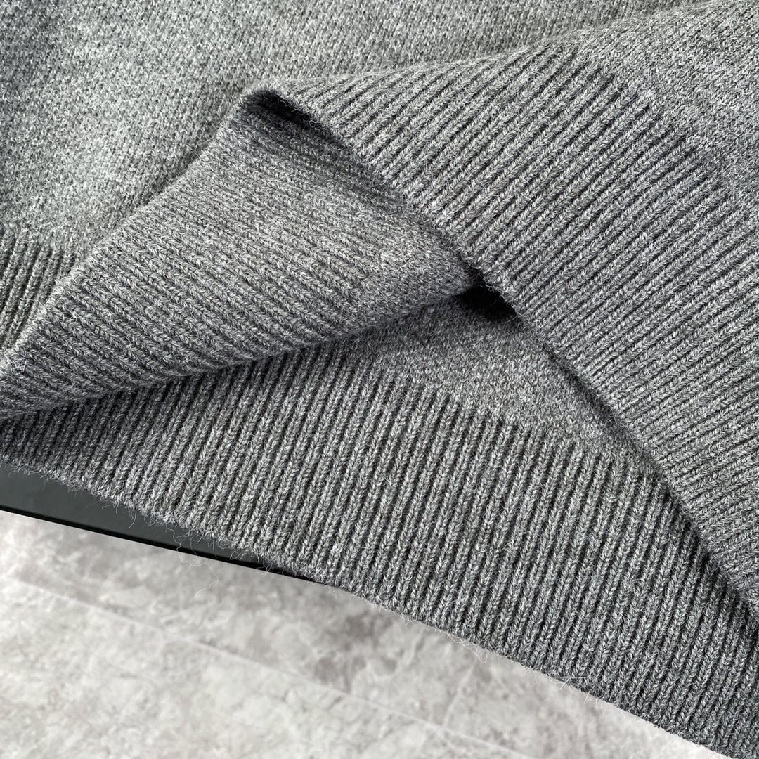 Louis Vuitton Unisex Sweatshirt Size S-L