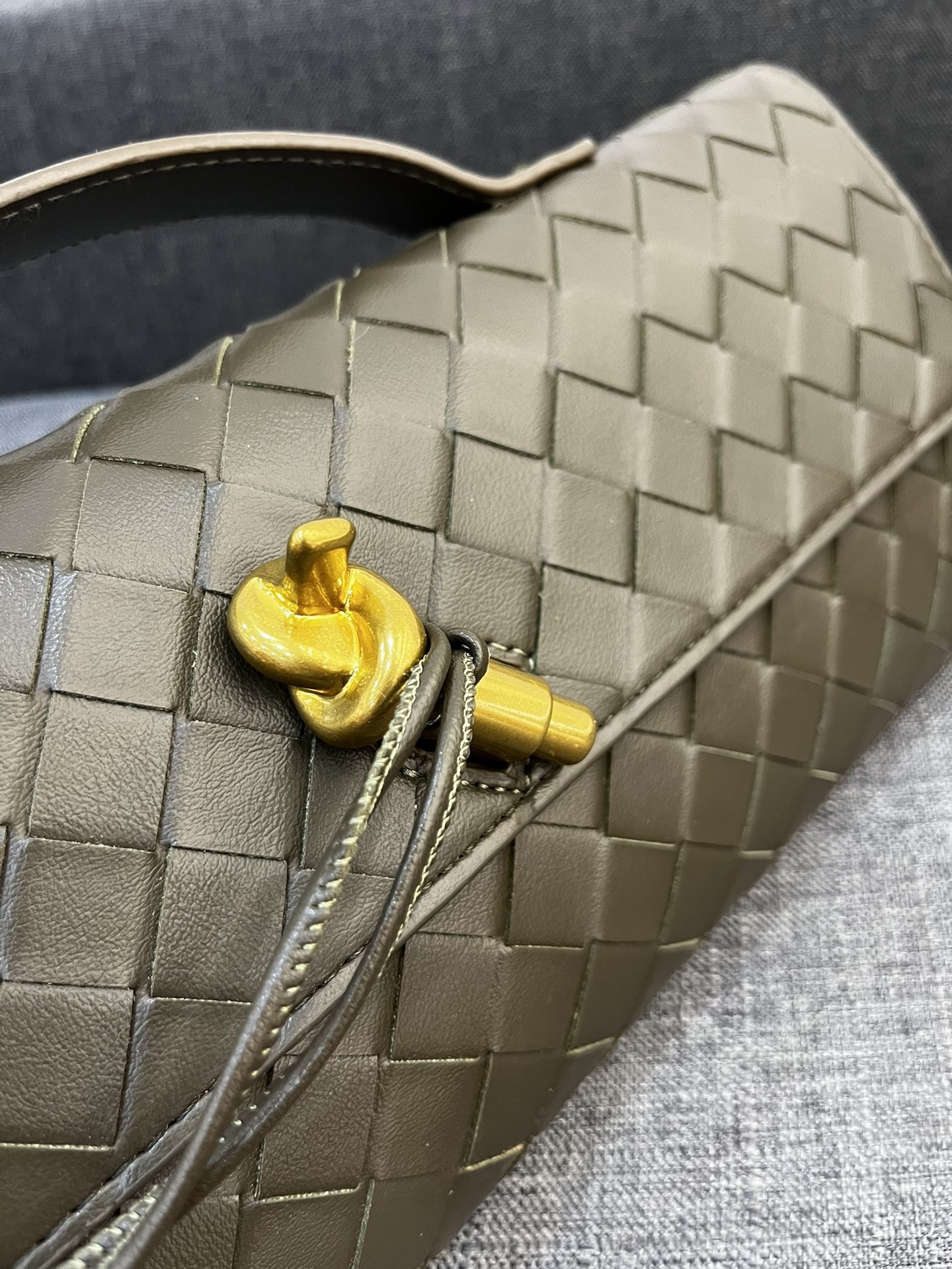 Bottega Veneta Andiamo Clutch 30*13*4cm