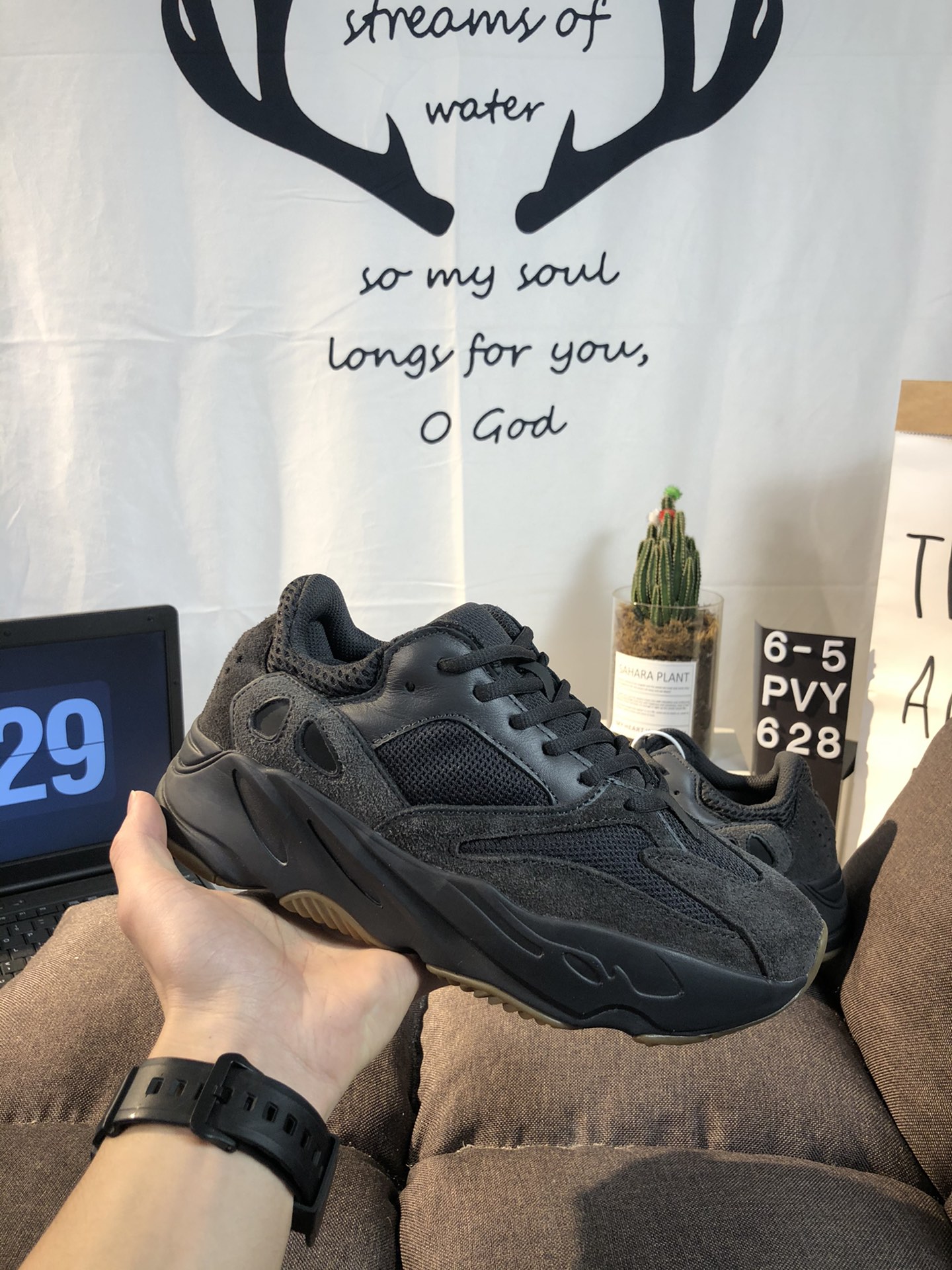 Yeezy 700 Boost Mens/Women's Sneakers Shoes 36 - 45