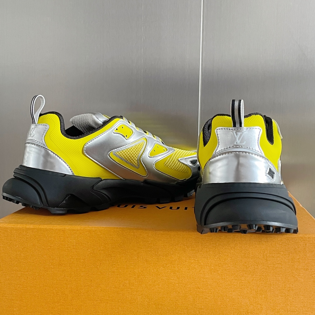 Louis Vuitton LV Runner Tatic Sneaker Size 40-46