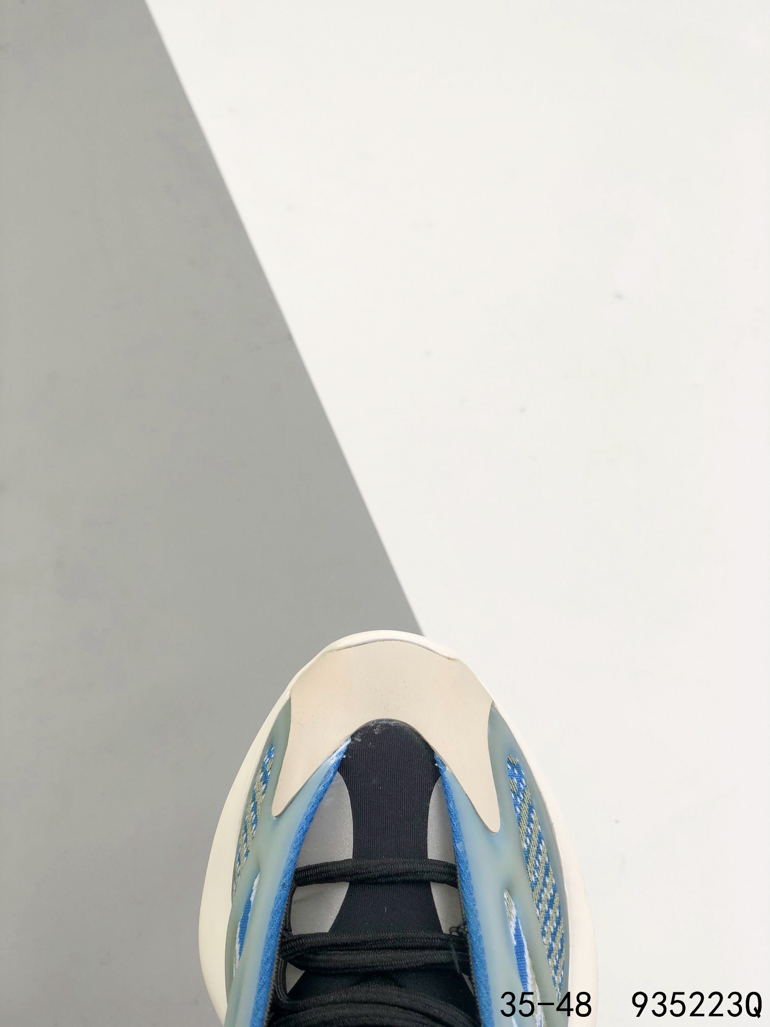 Yeezy 700 V3 Mens/Women's Sneakers Shoes 35 - 48