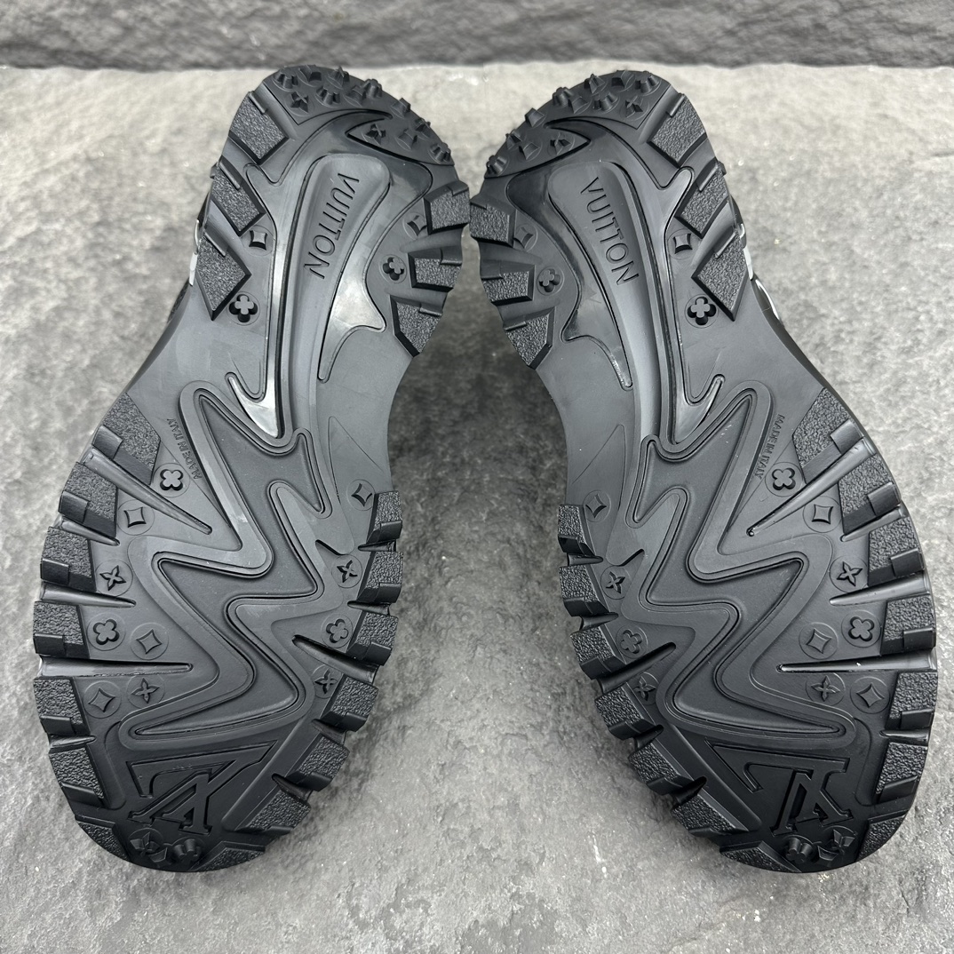 Louis Vuitton LV Runner Tatic Sneaker Size 38-46