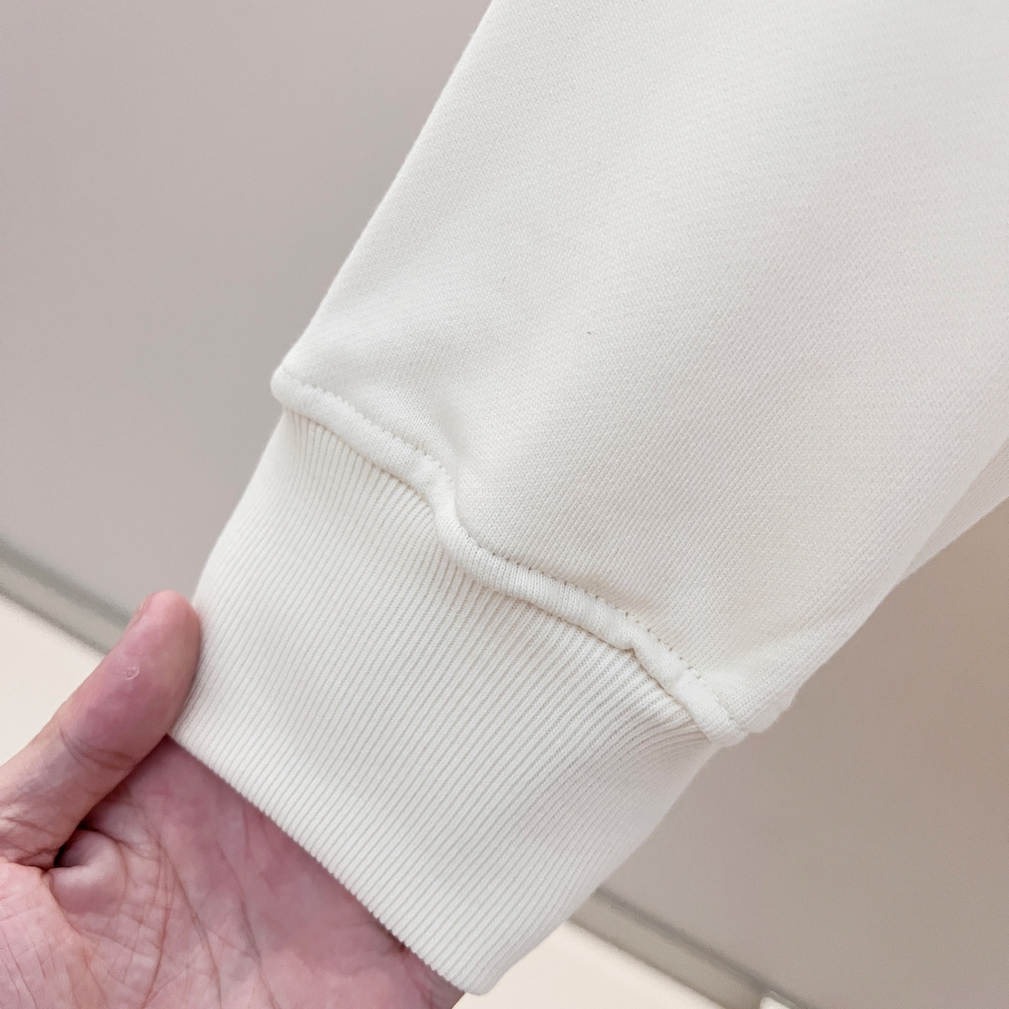 Burberry Unisex Sweatshirt Size S-XL