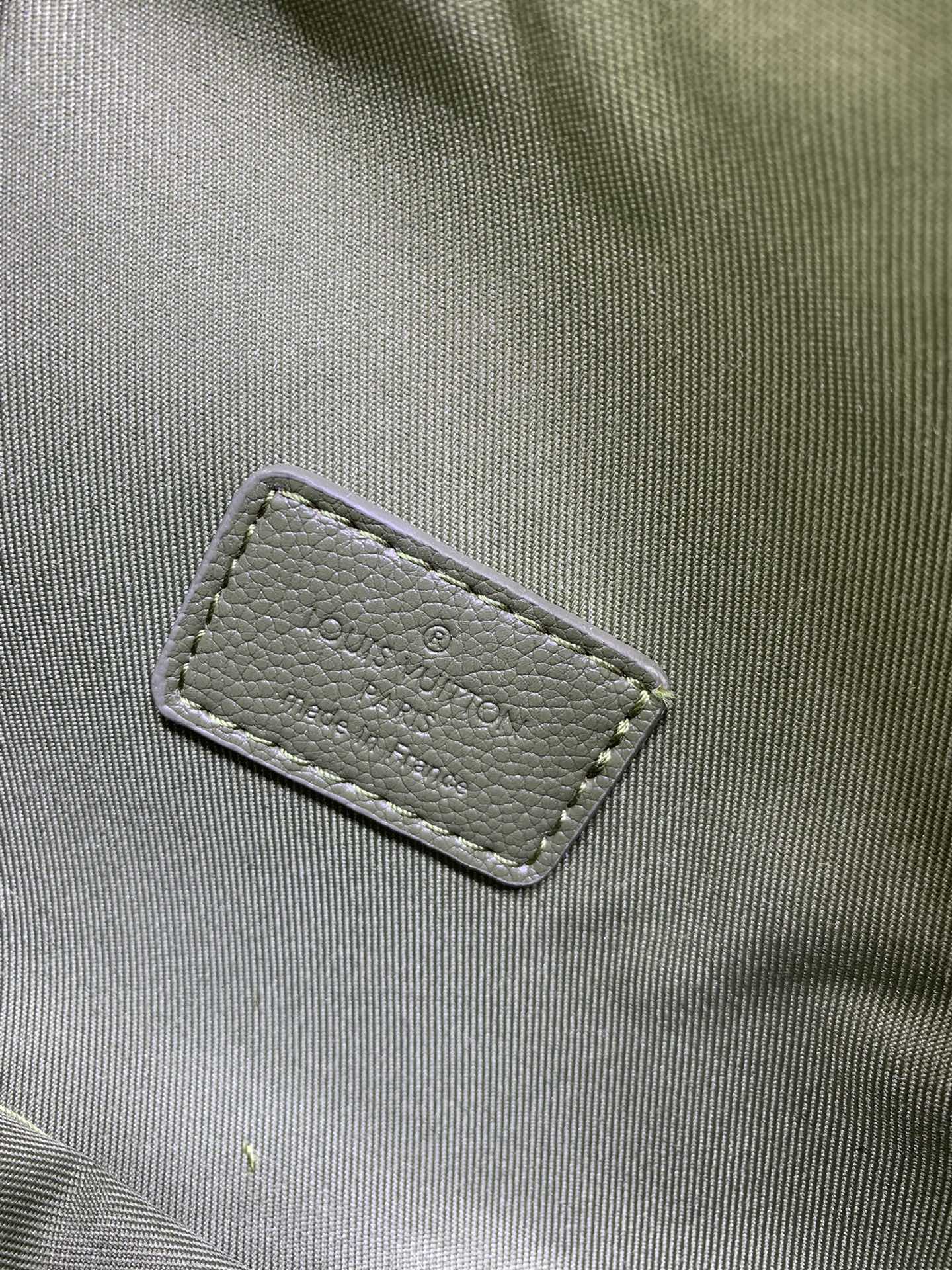 Louis Vuitton M83560 Pilot Shoulder Bags Size 20*12*5cm