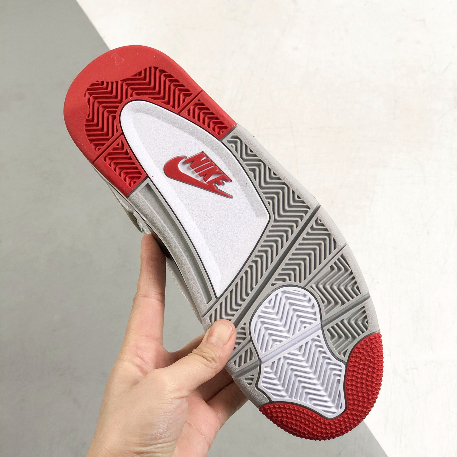 Nike Air Jordan 4 Sneakers Shoes Gr. 36-46