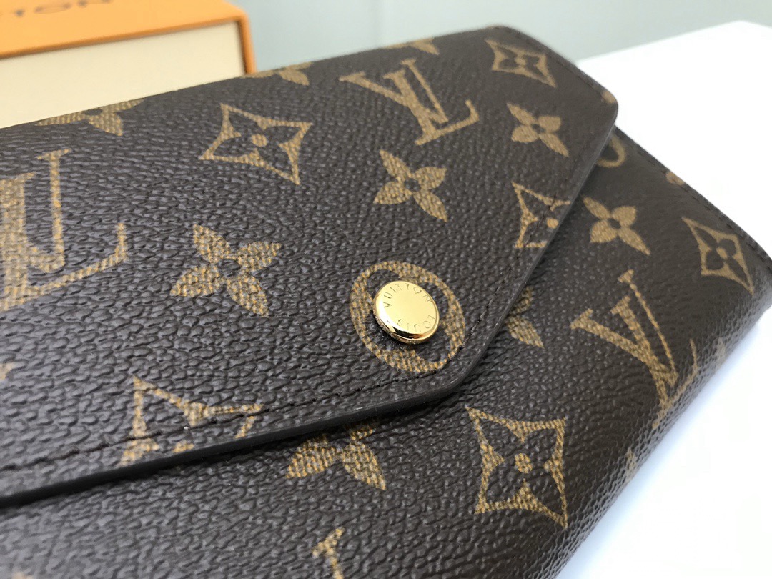 Louis Vuitton Women Wallet M62235 Size 19*10cm