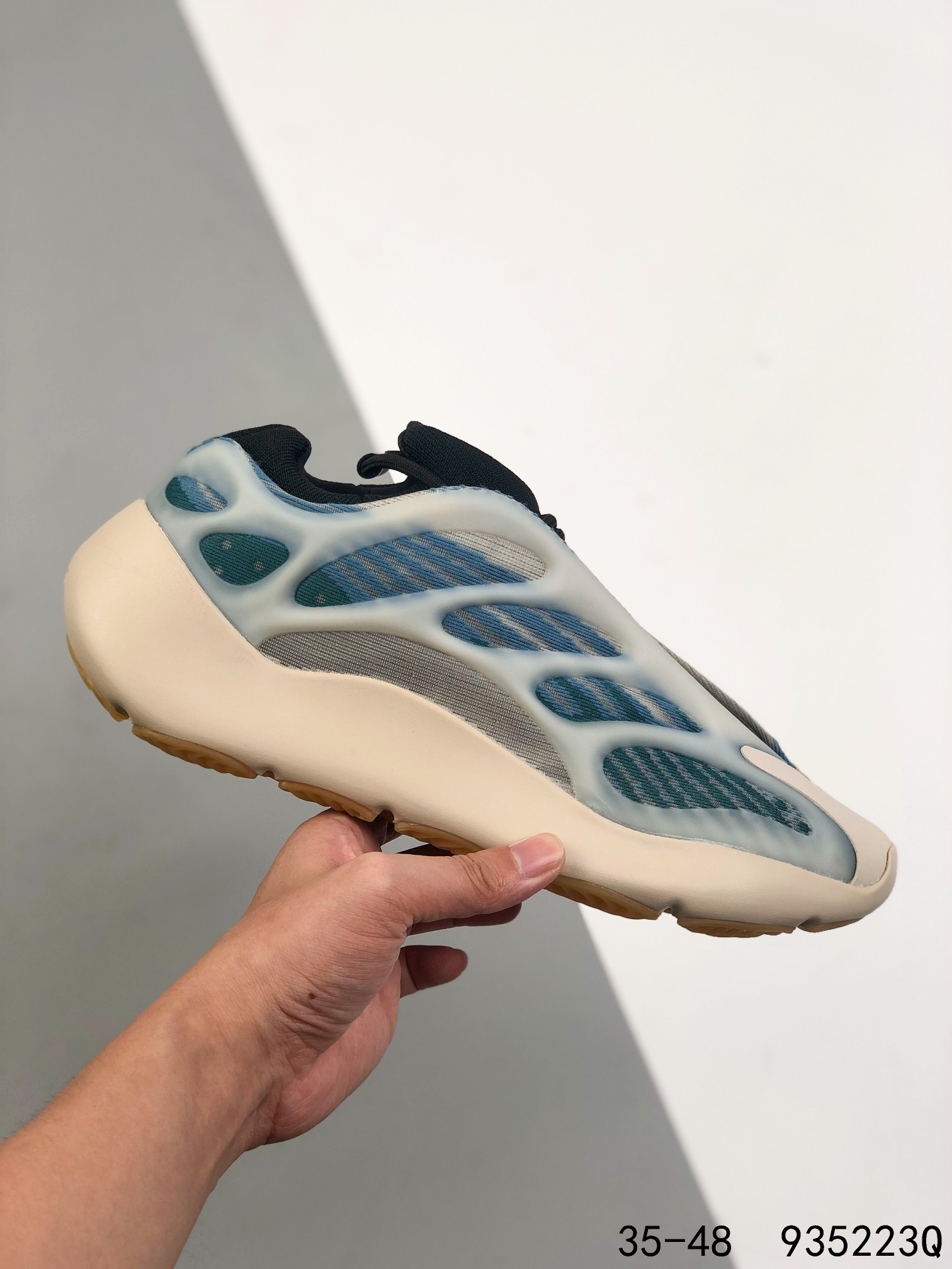 Yeezy 700 V3 Mens/Women's Sneakers Shoes 35 - 48