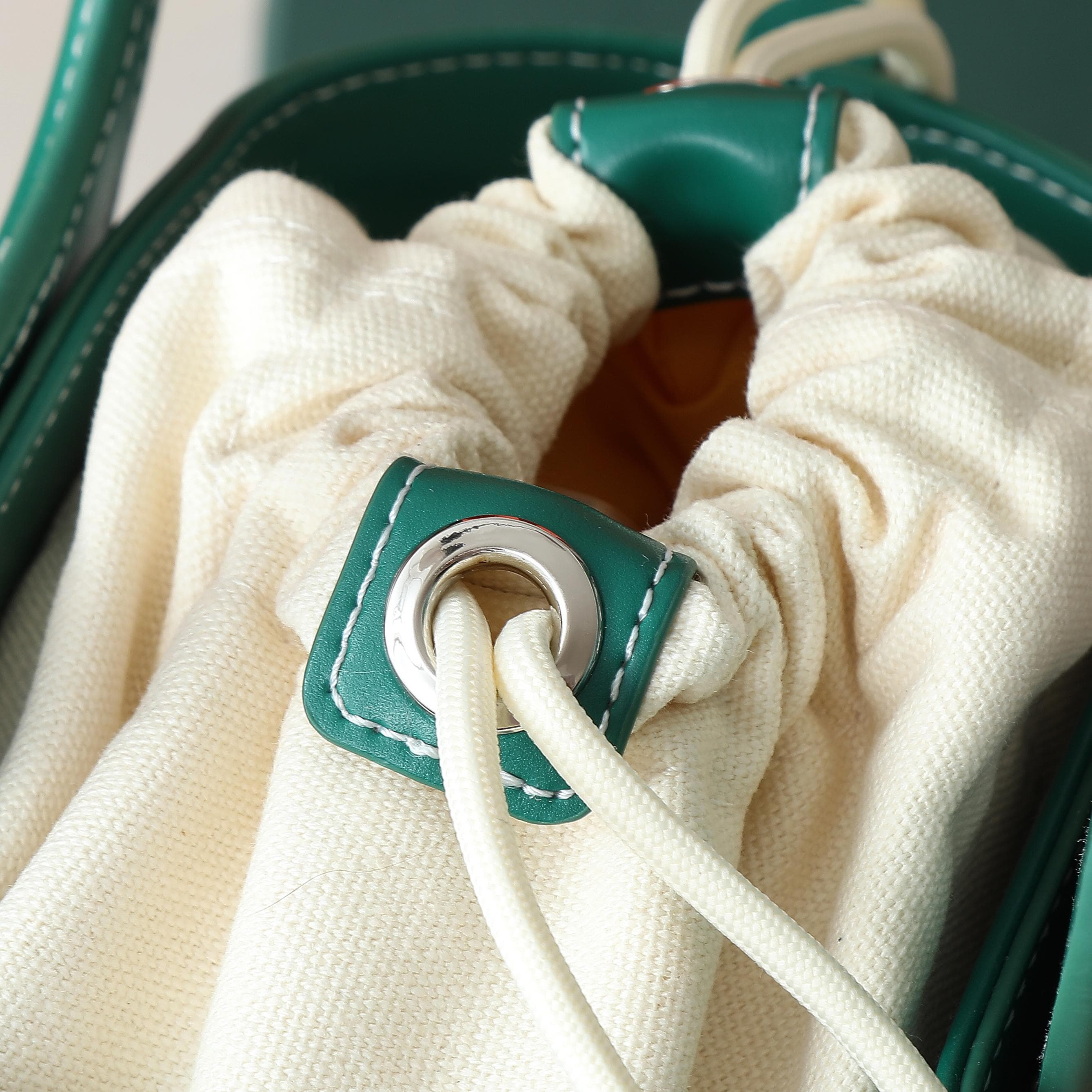 Goyard Beluga Shoulder Bags Size 23*18.5*8cm