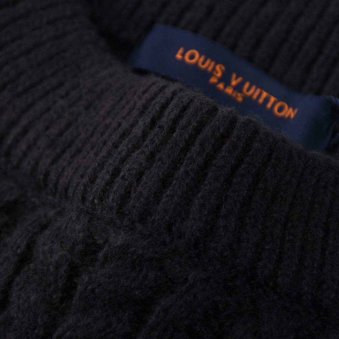 Louis Vuitton Unisex Sweatshirt Size S-XL