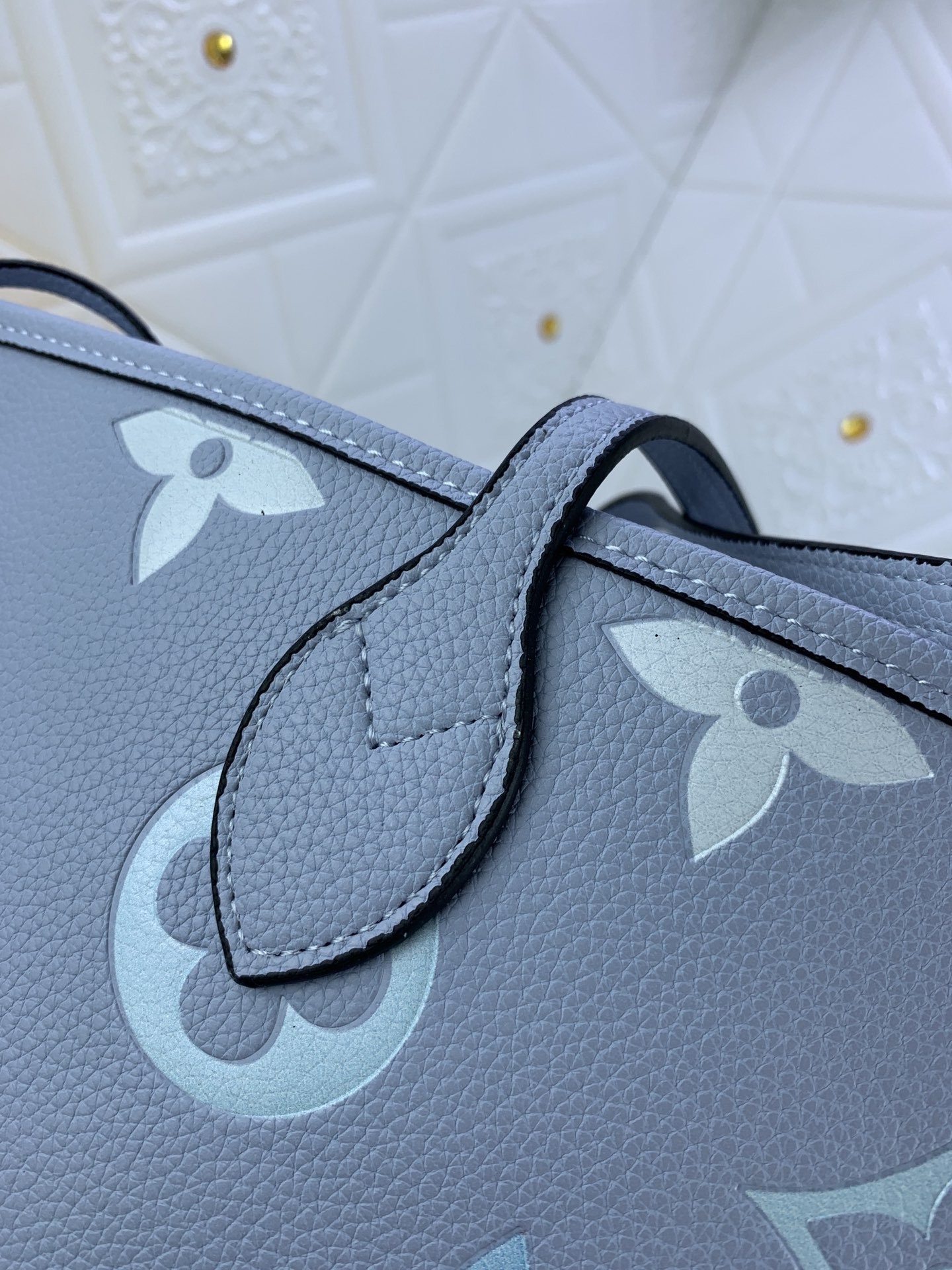 Louis Vuitton Shopping Bags 32*29*17cm