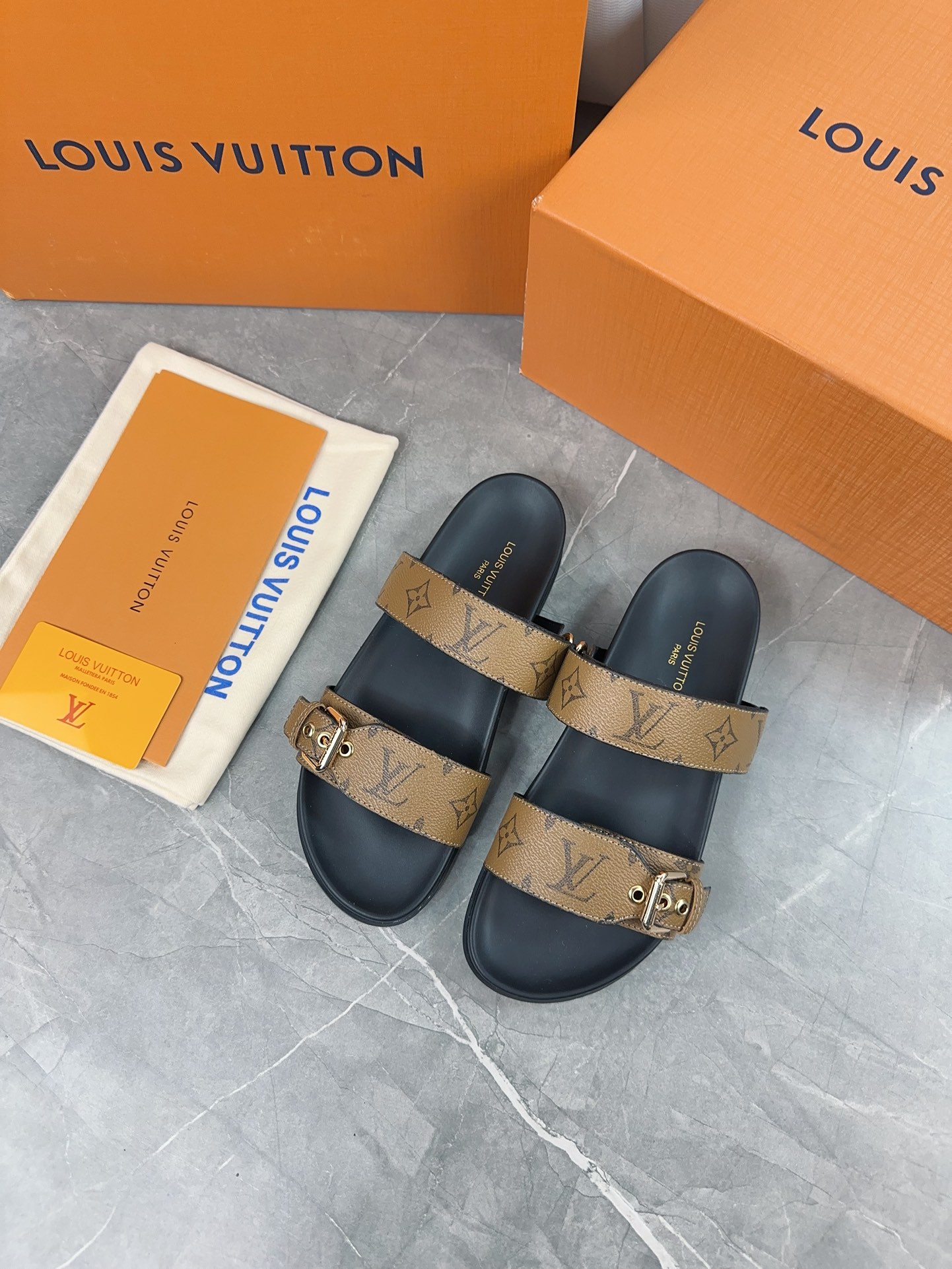 Louis Vuitton Slippers Size 36-45 2-Color