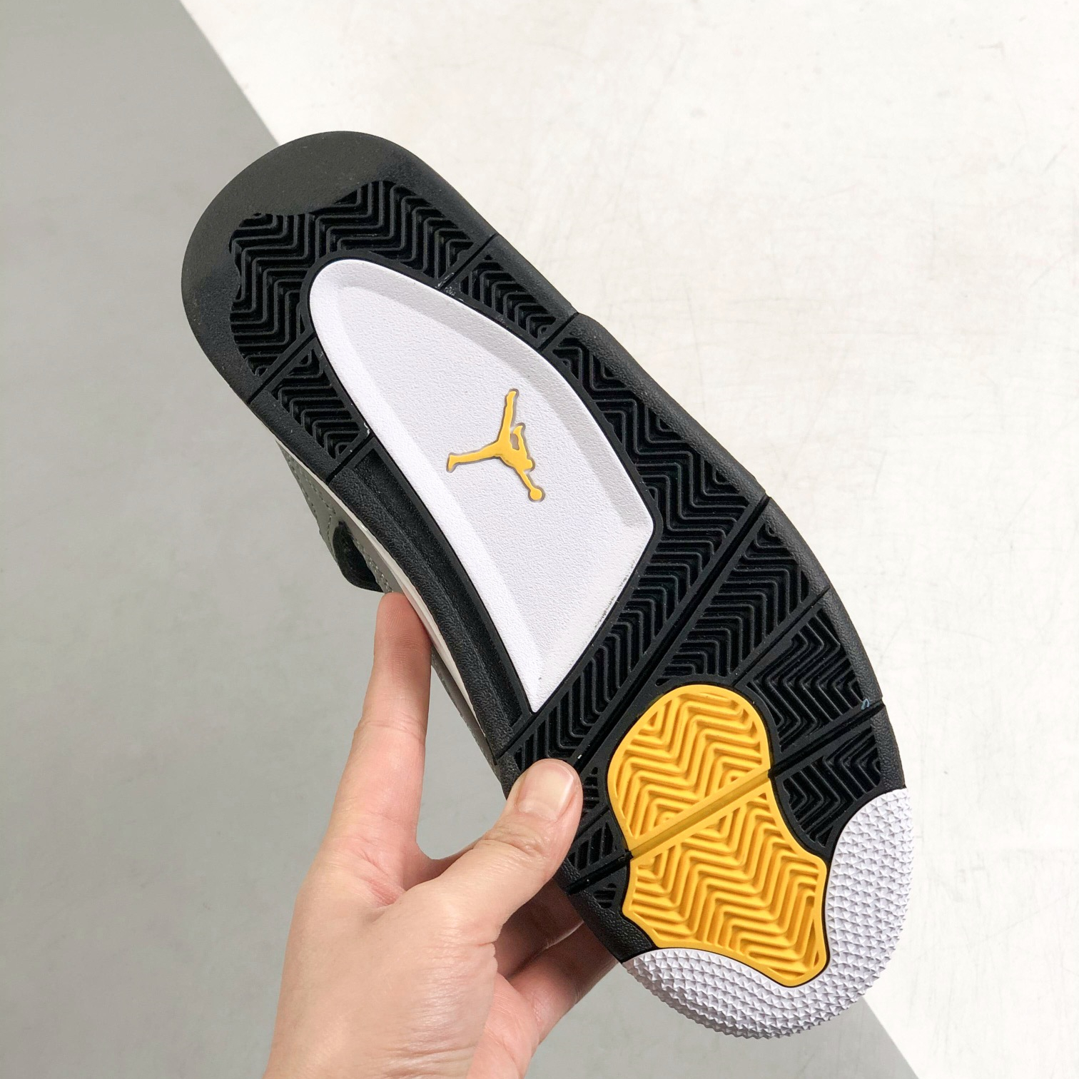 Nike Air Jordan 4 Sneakers Shoes Gr. 36-46