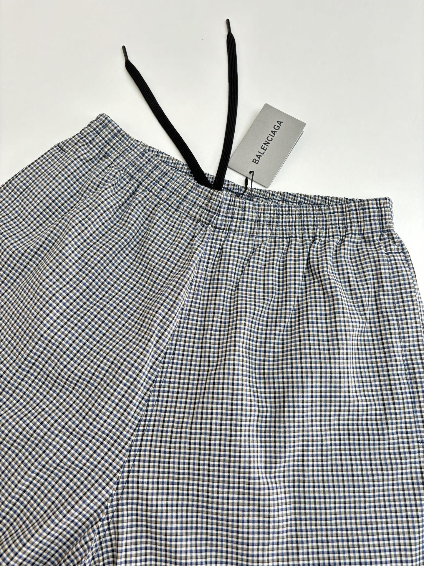 Balenciaga Plaid trousers Size S-L