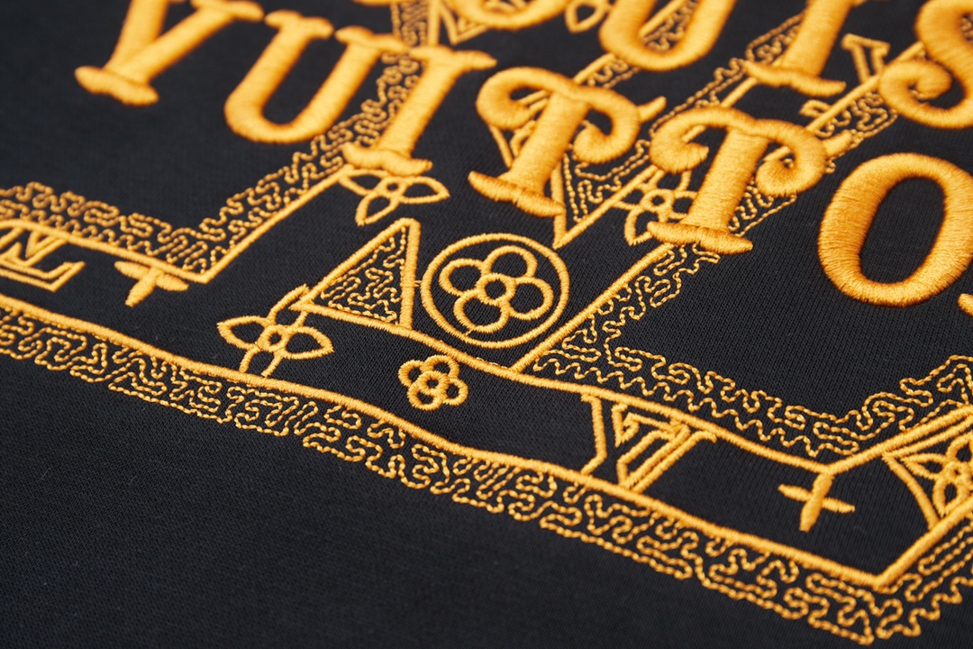 Louis Vuitton Unisex Sweatshirt Size S-XL