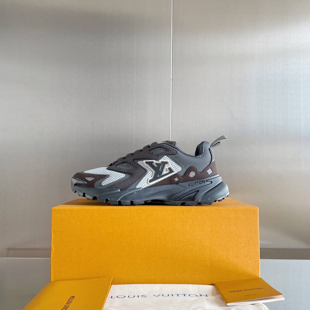 Louis Vuitton LV Runner Tatic Sneaker Size 40-46