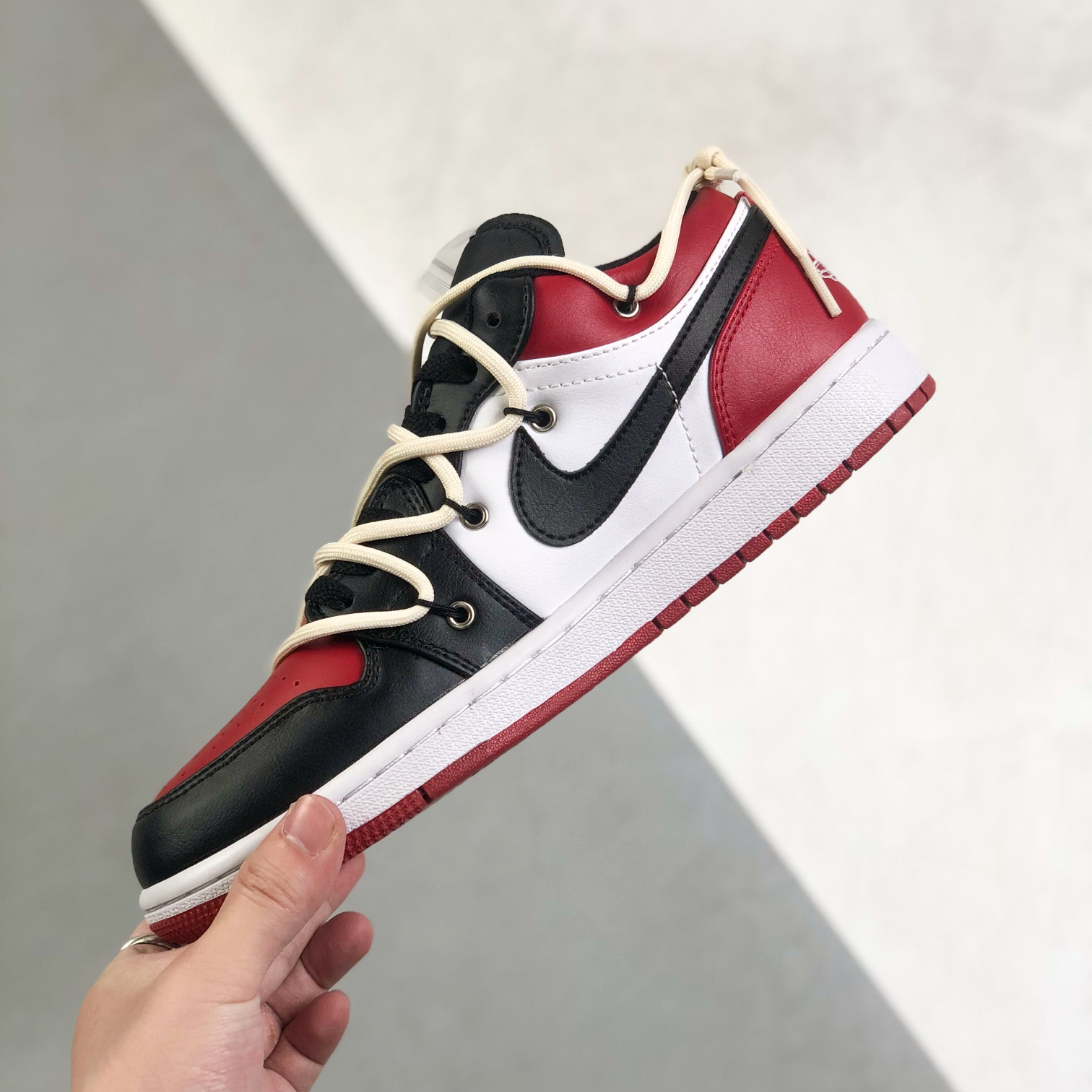 Nike Air Jordan 1 x OFF White Low Top Sneakers Shoes Gr. 36-46