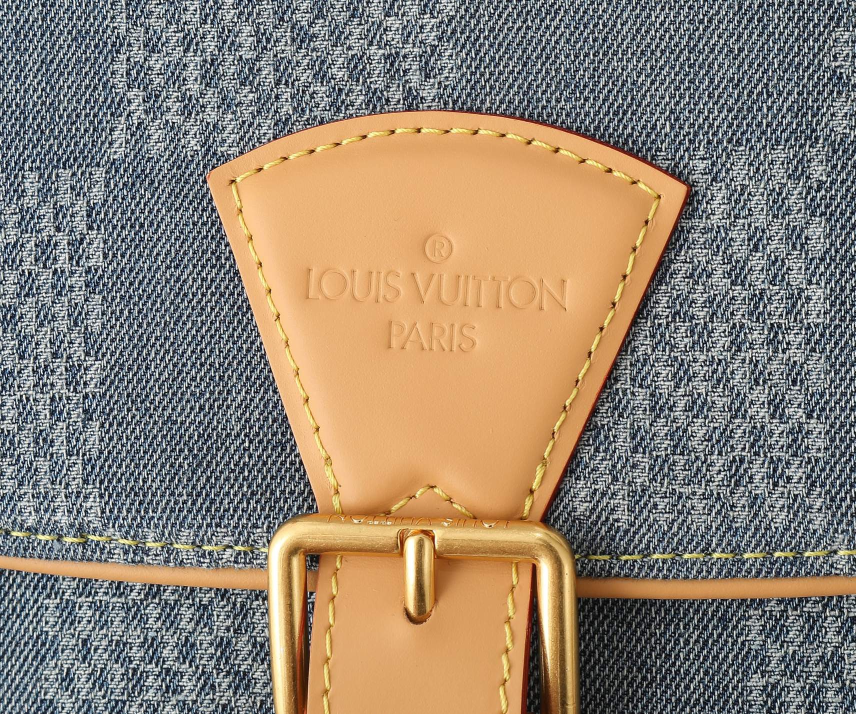 Louis Vuitton N40743 Montsouris Messenger MM Shoulder Bags Size 35*29*12cm