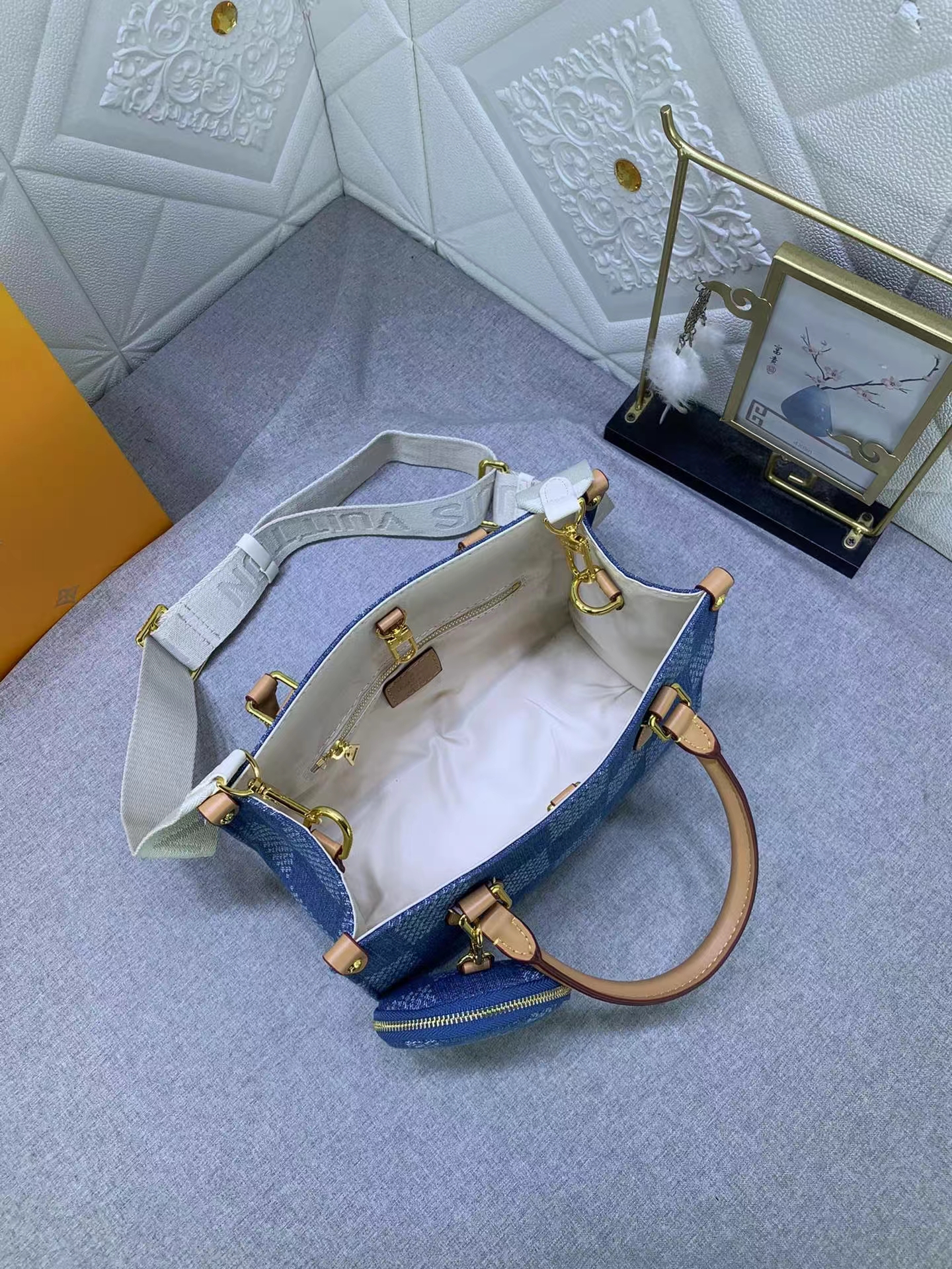 Louis Vuitton Monogram Reverse Giant Toron Denim Cowboy Women Shopping Bags 25*19*11.5cm