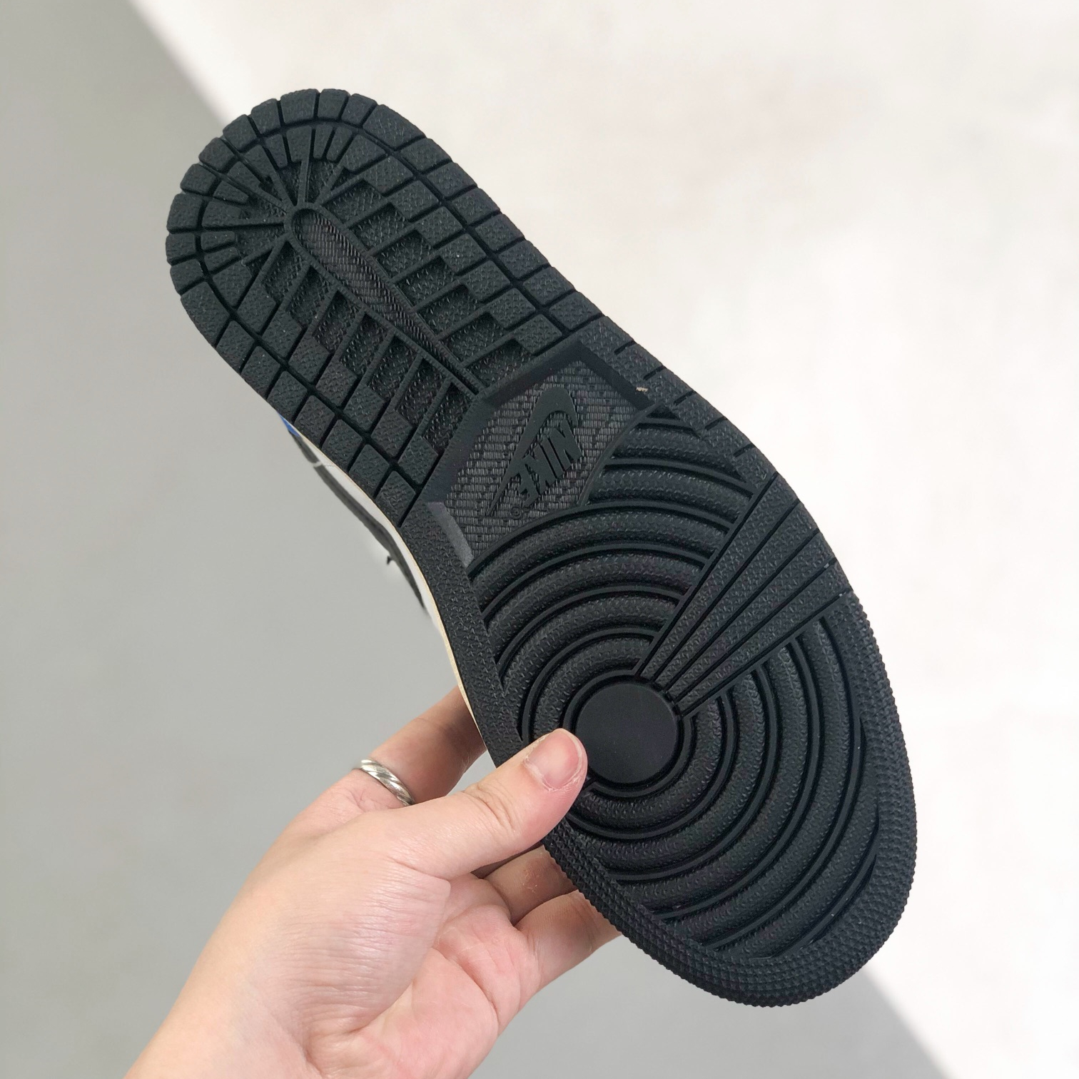 Nike Air Jordan 1 x OFF White Low Top Sneakers Shoes Gr. 36-46