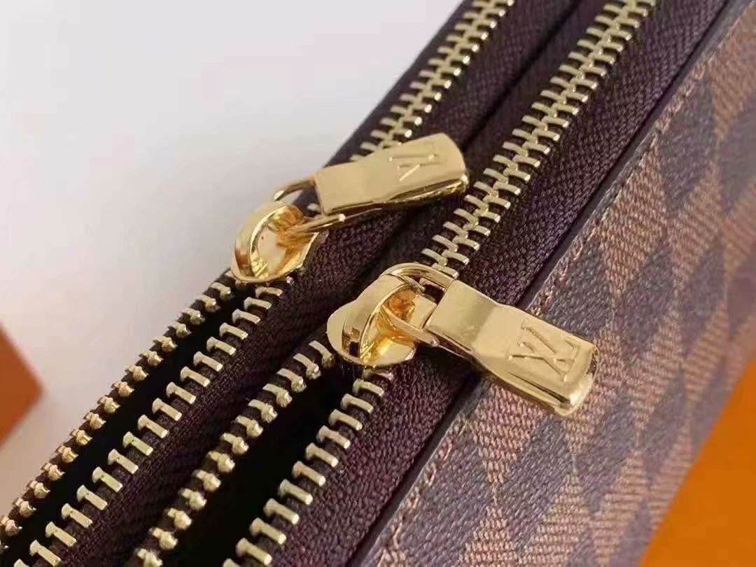 Louis Vuitton Men Wallet M61723 19*10*4cm