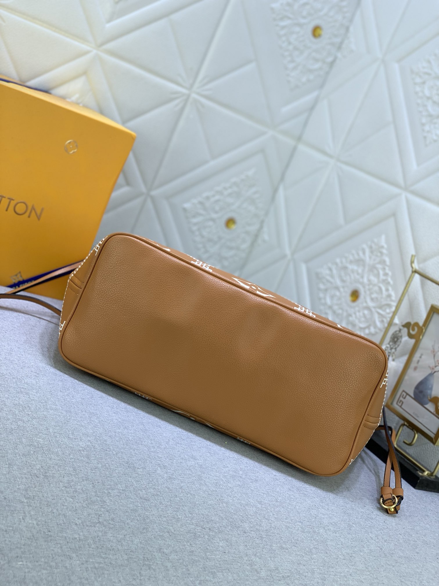 Louis Vuitton Shopping Bags 31*28*14cm