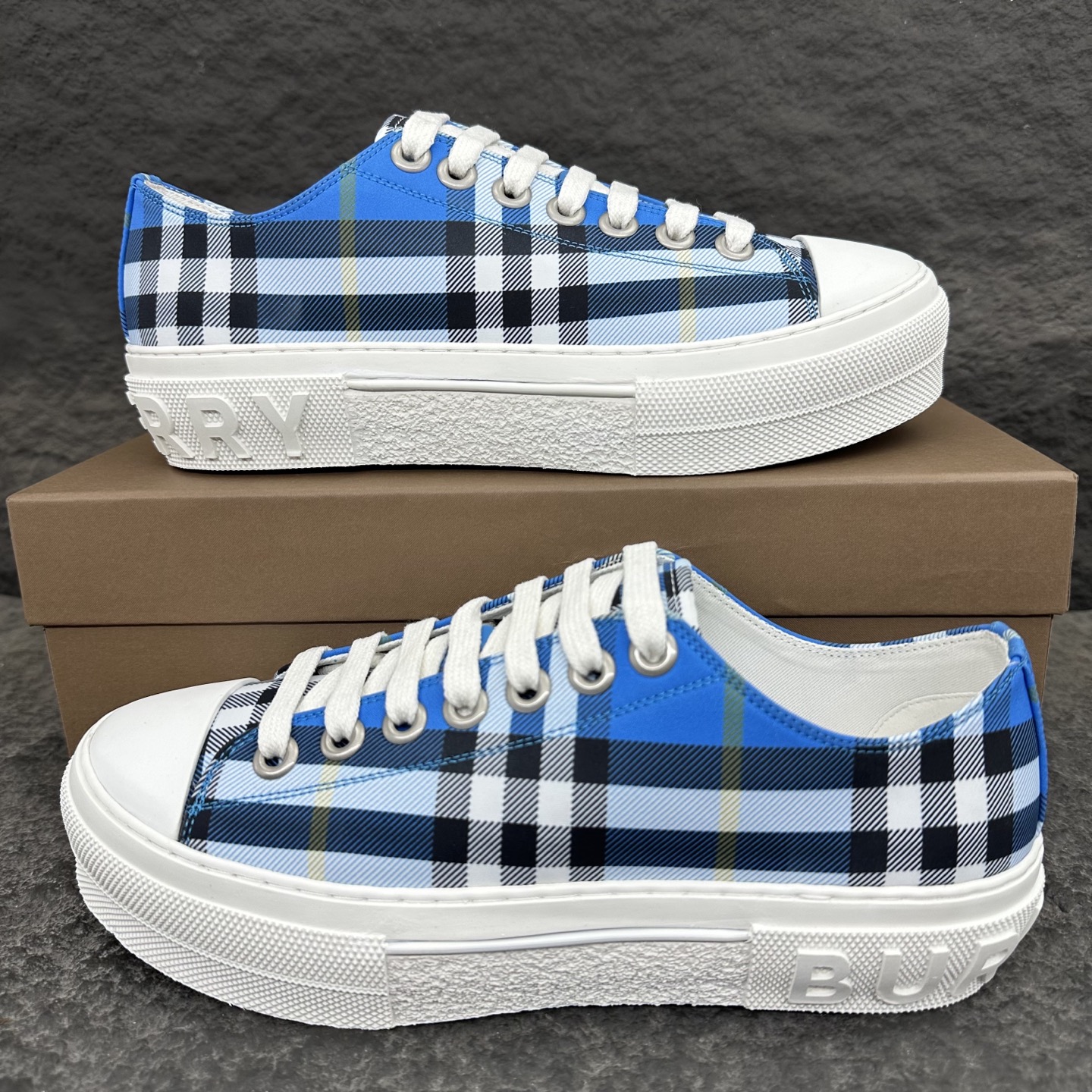 Burberry Sneaker Size 36-45