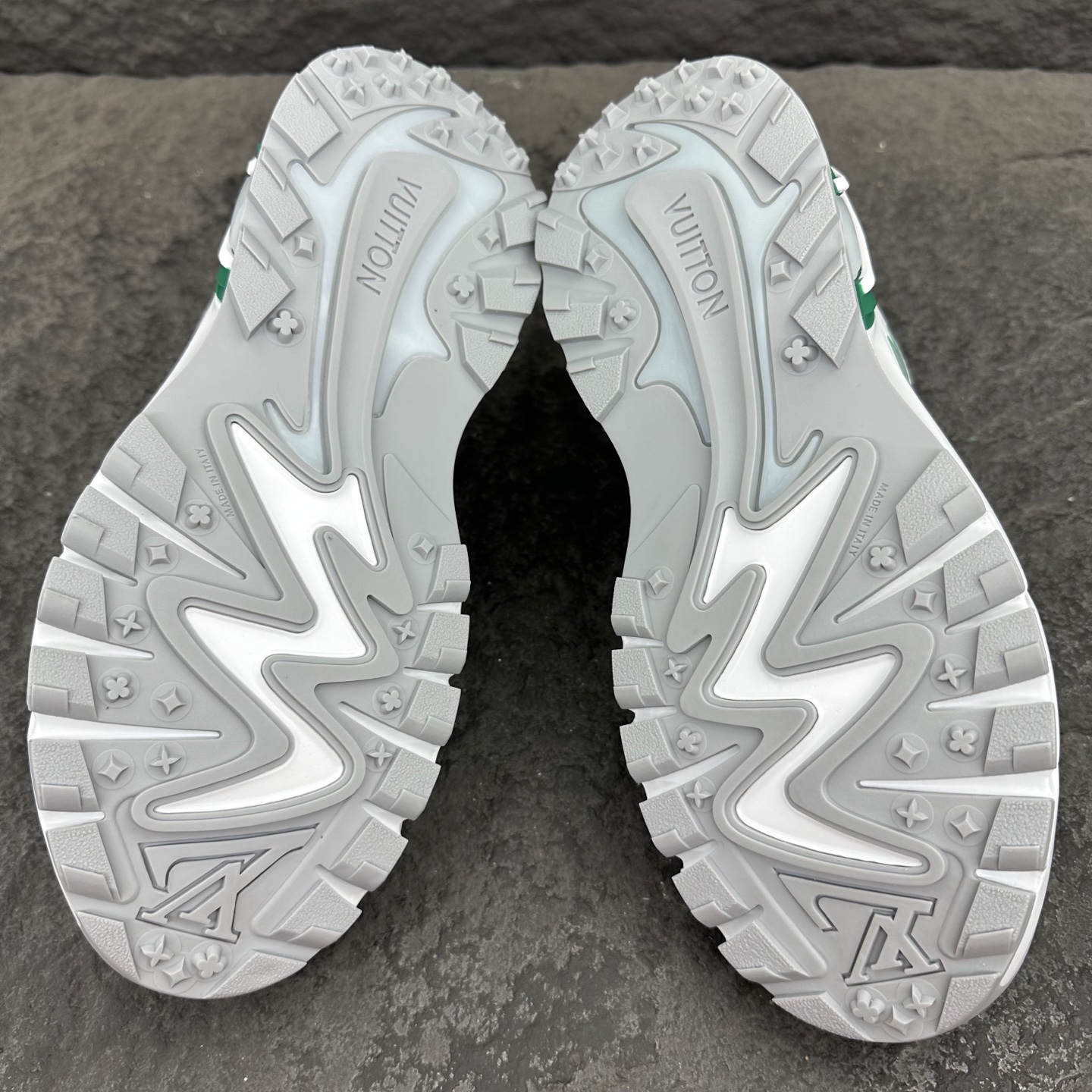 Louis Vuitton LV Runner Tatic Sneaker Size 38-46