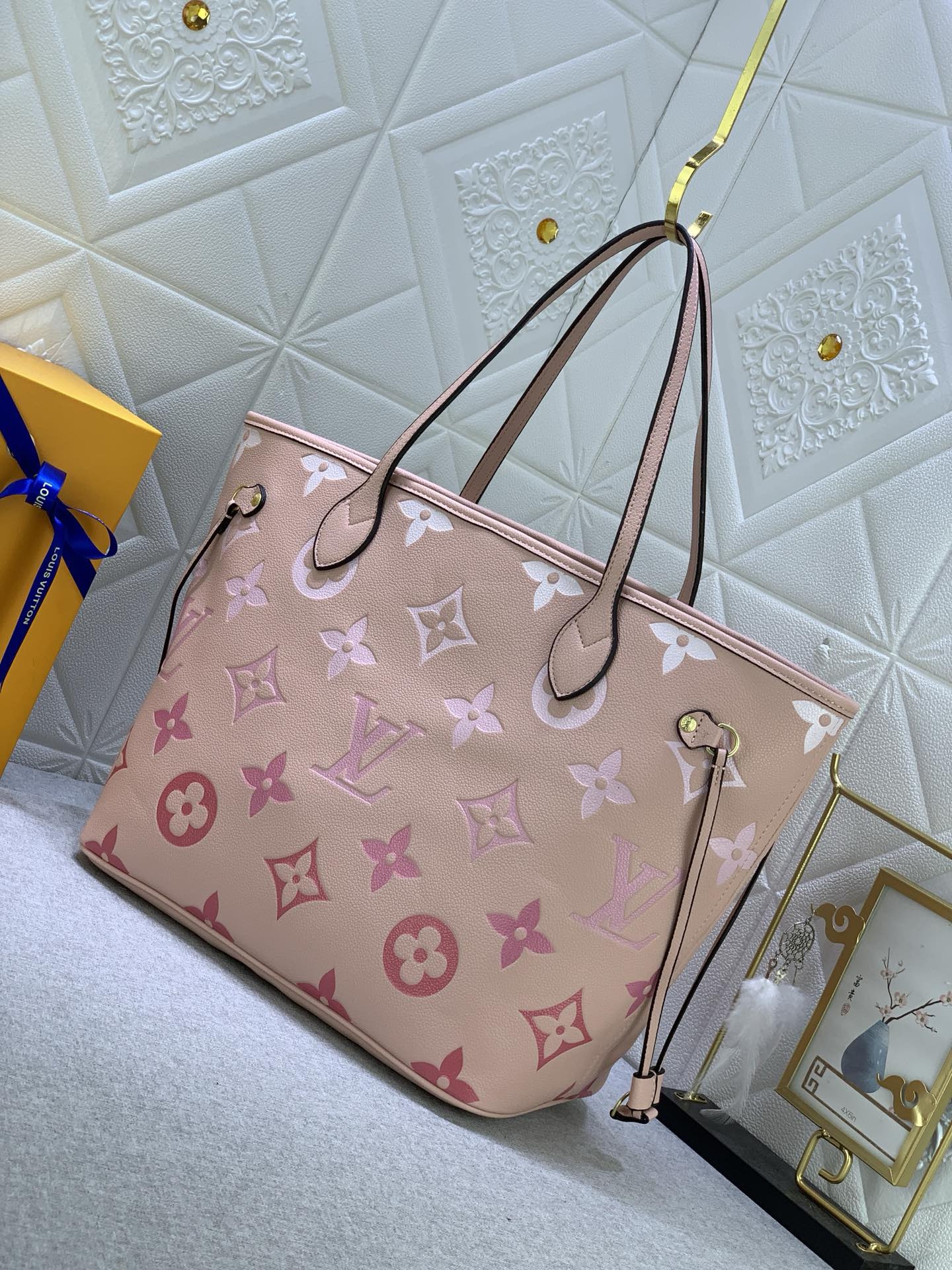 Louis Vuitton Shopping Bags 32*29*17cm