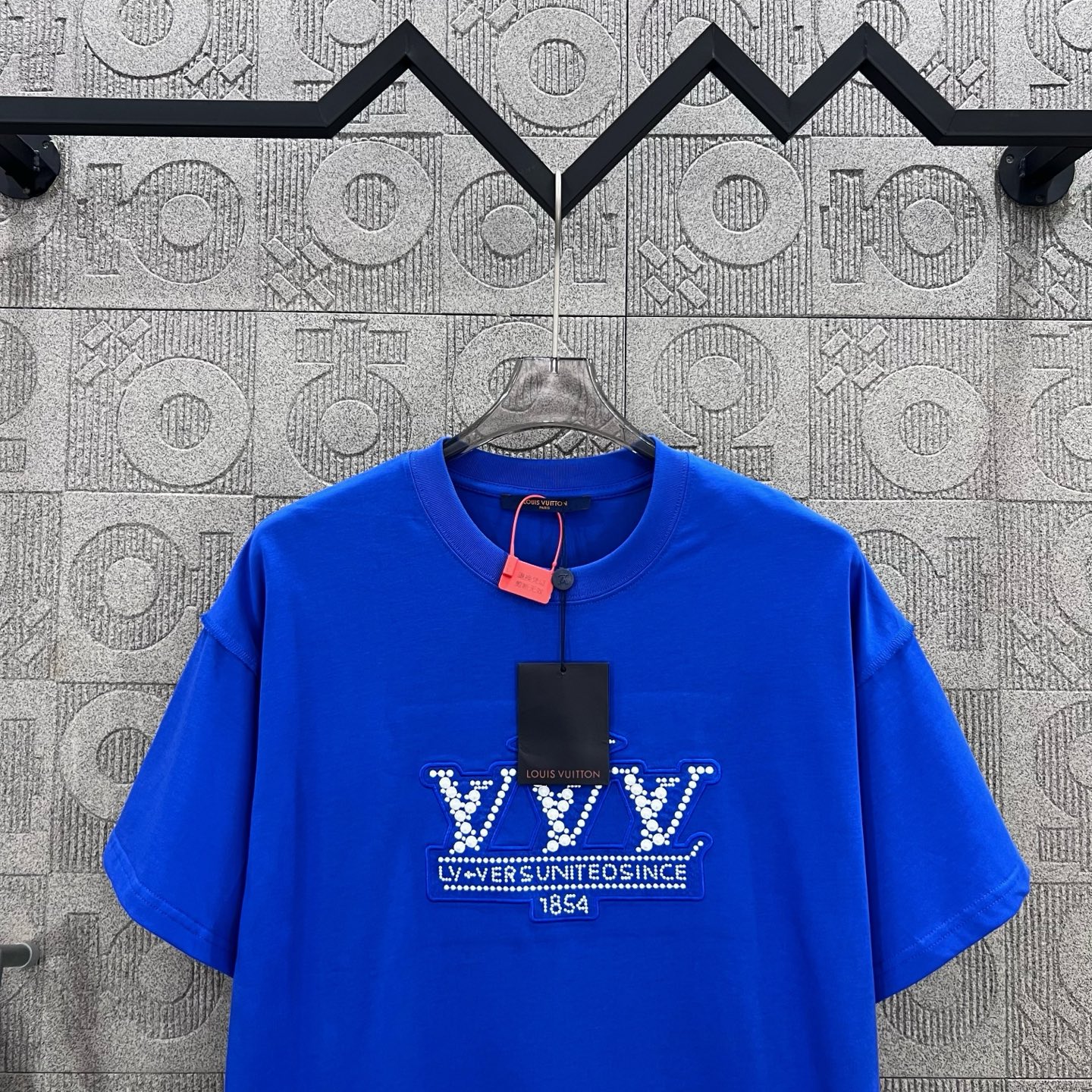 Louis Vuitton T Shirt  Embroider Logo Size XS-L