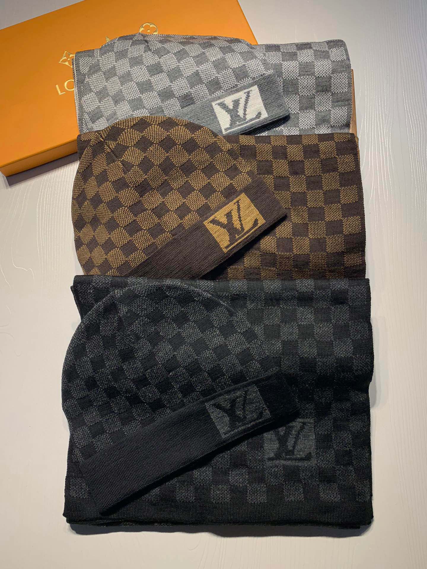 Louis Vuitton Knitted Hat+Scarf