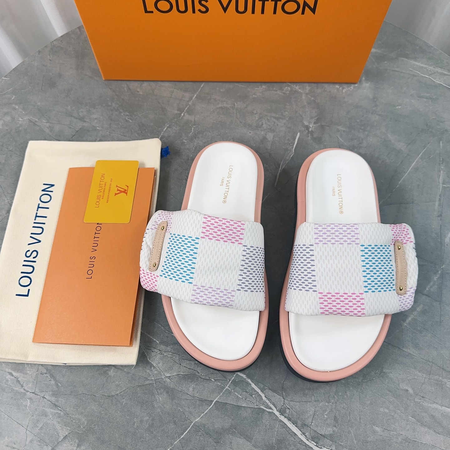 Louis Vuitton 2024ss Pool Pillow Comfort Slippers Size 36-45
