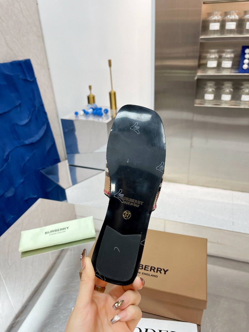 Burberry Women Slippers Size 36-41