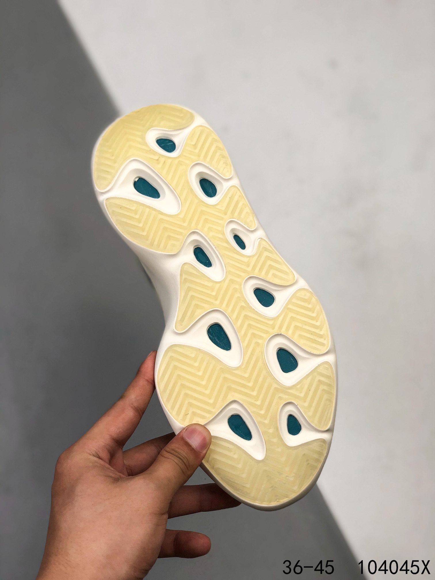 Yeezy 700 V3 Mens/Women's Sneakers Shoes 36 - 45