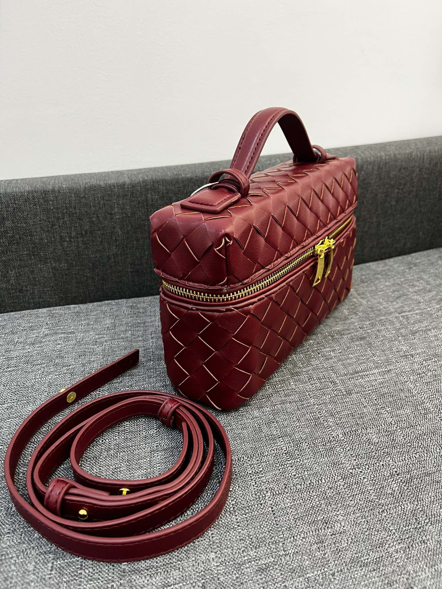 Bottega Veneta Vanity Case Shoulder Bags 24*13*6cm