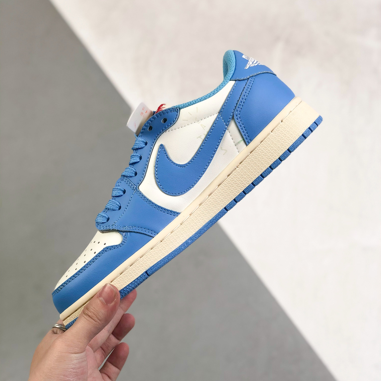 Nike Air Jordan 1 x Travis Scott Low Top Sneaker Shoes Gr. 36-46